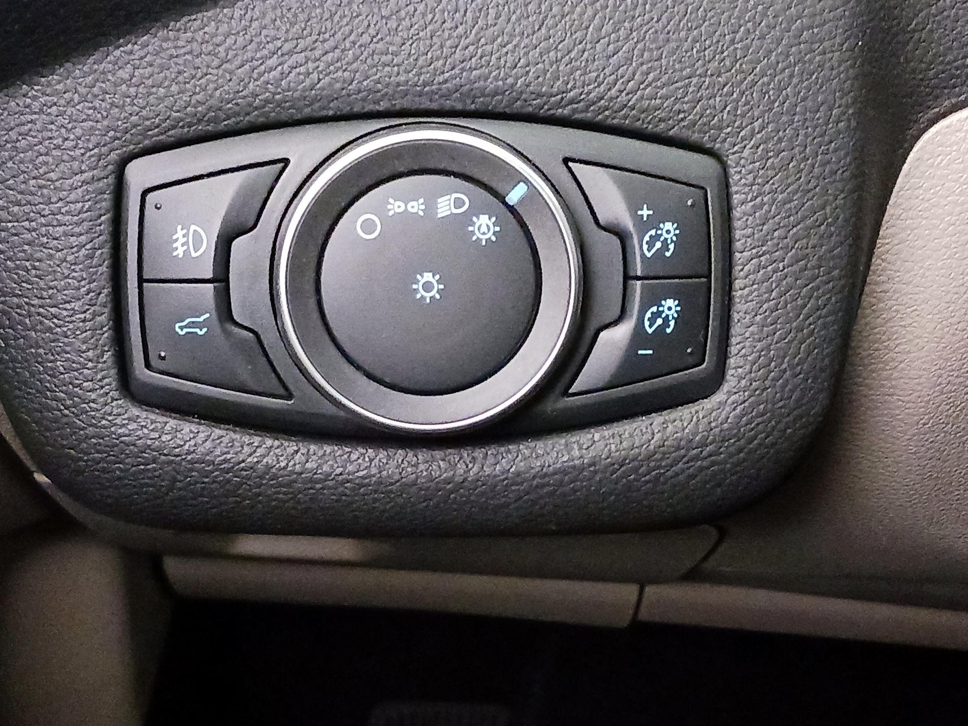 Thumbnail: 2017 Ford Escape - 13