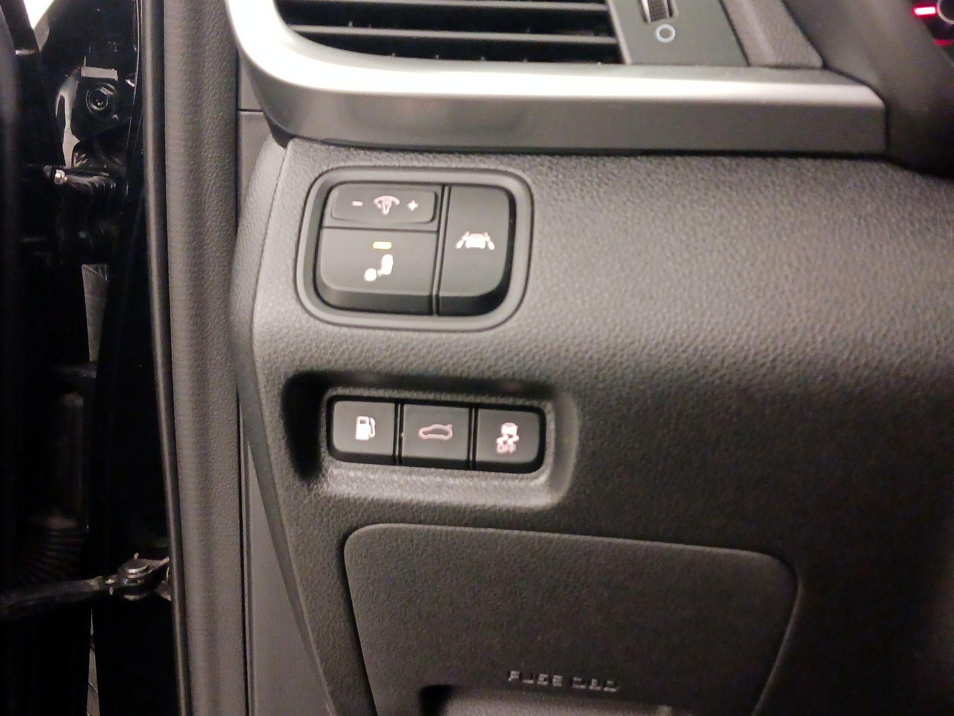 Thumbnail: 2020 Kia Optima - 13