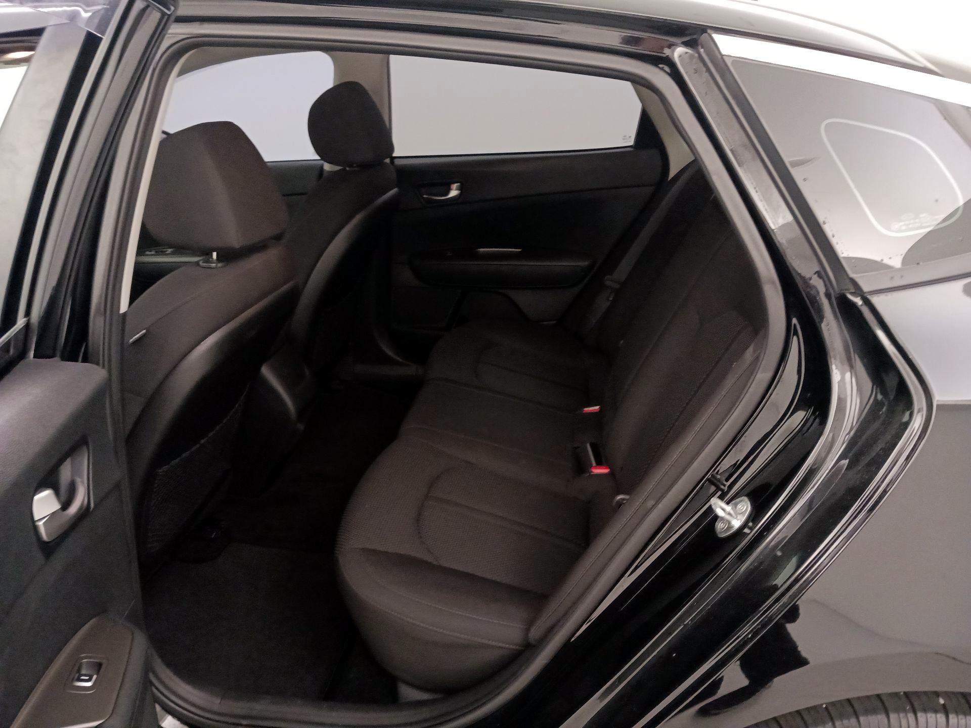 Thumbnail: 2020 Kia Optima - 19