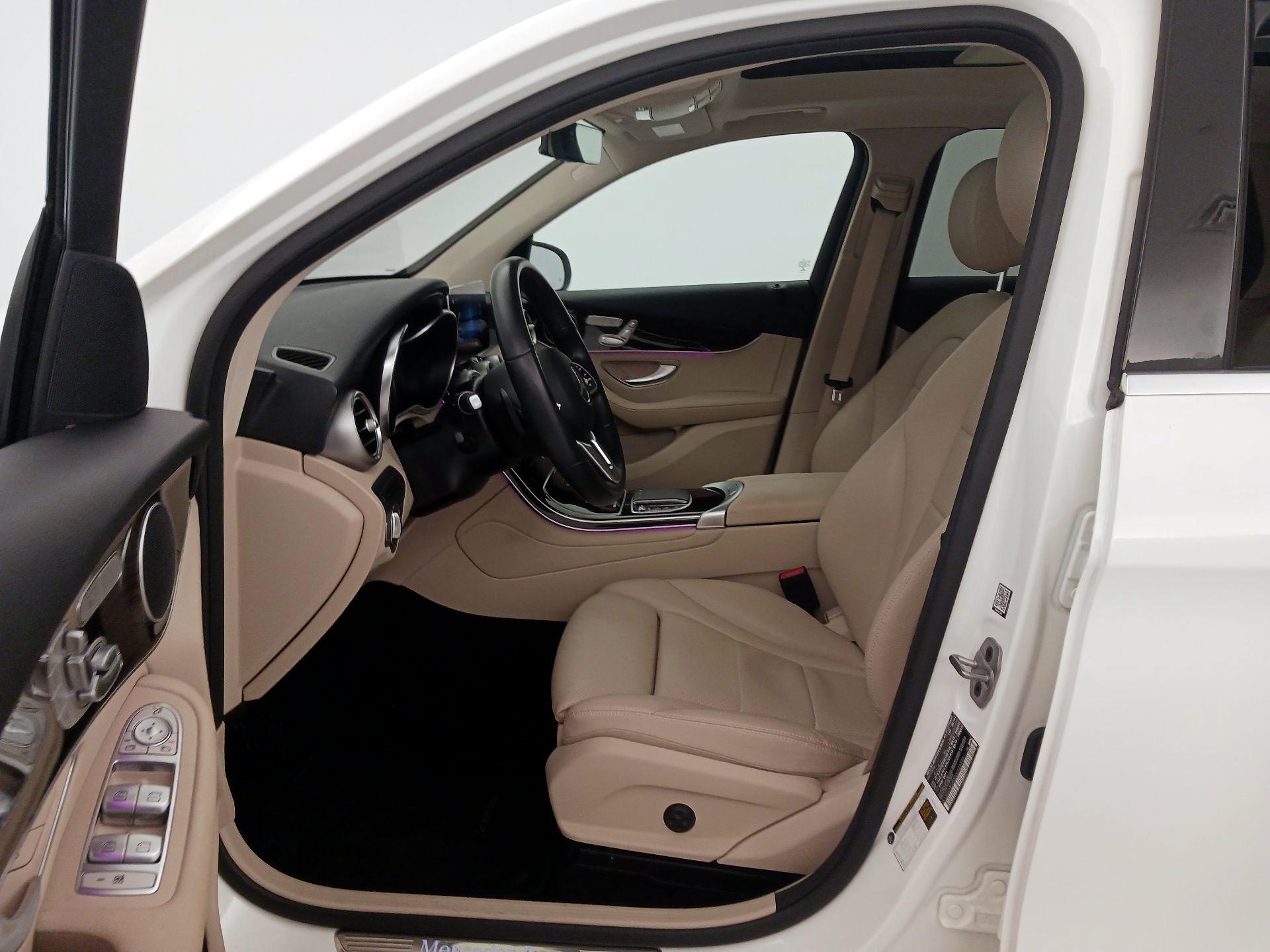 Thumbnail: 2022 Mercedes-Benz GLC - 11