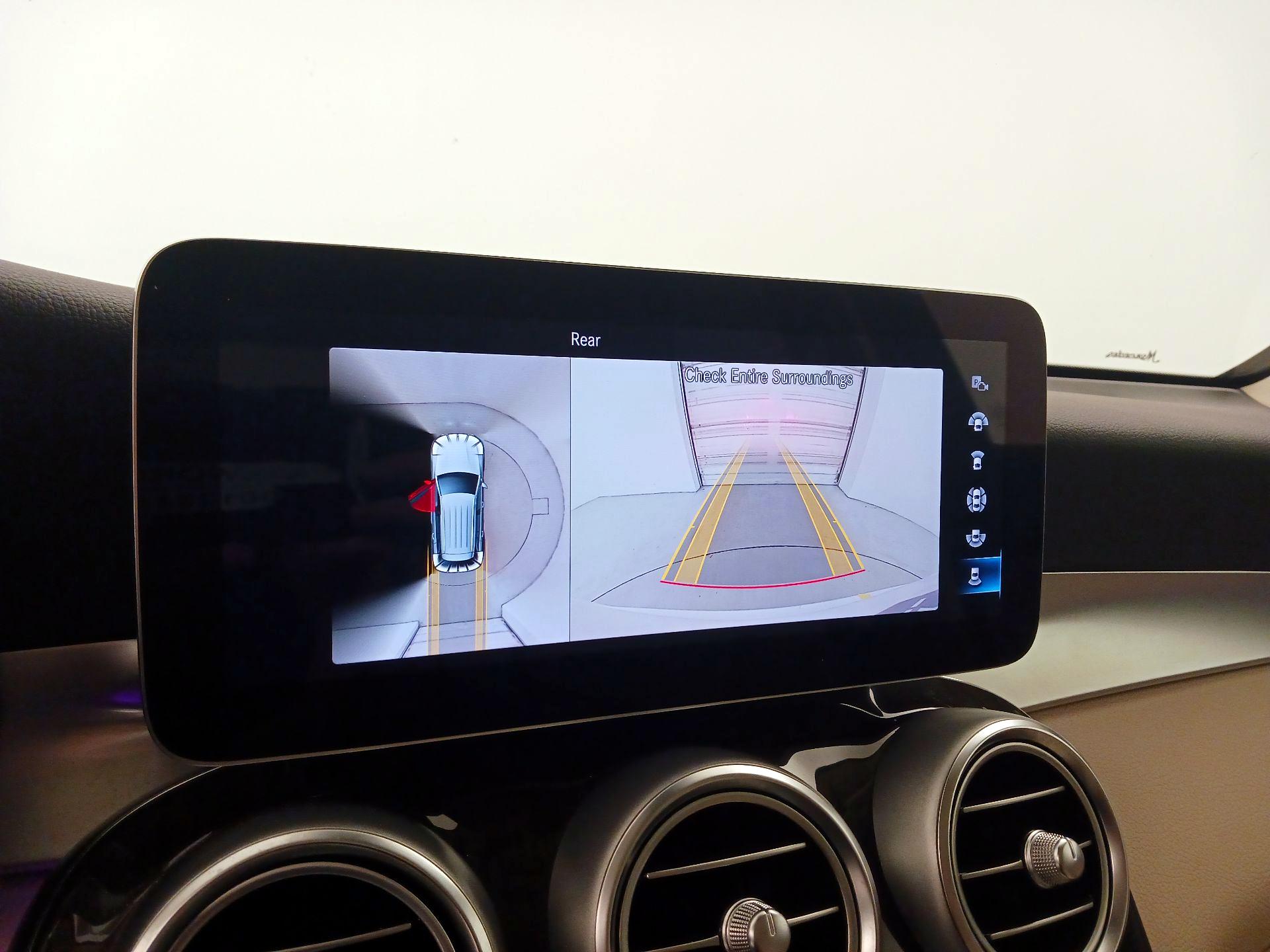 Thumbnail: 2022 Mercedes-Benz GLC - 14