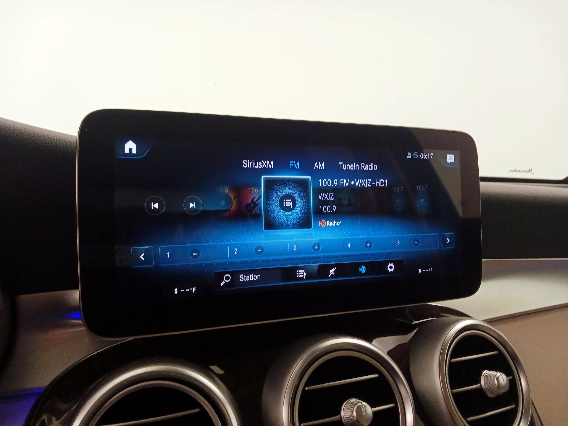 Thumbnail: 2022 Mercedes-Benz GLC - 15