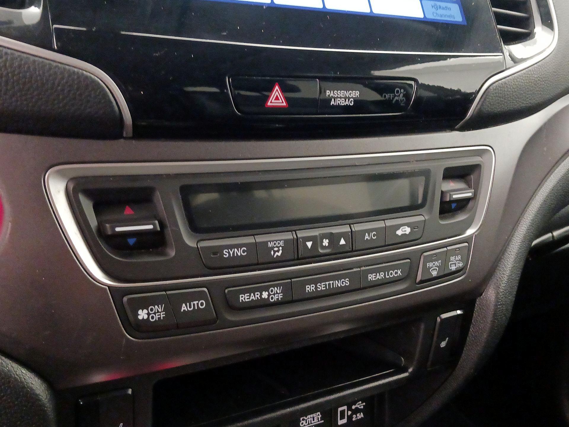 Thumbnail: 2021 Honda Pilot - 16