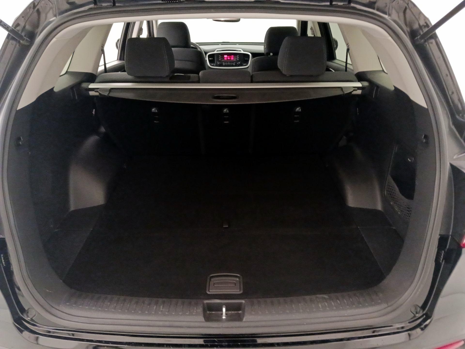 Thumbnail: 2017 Kia Sorento - 19