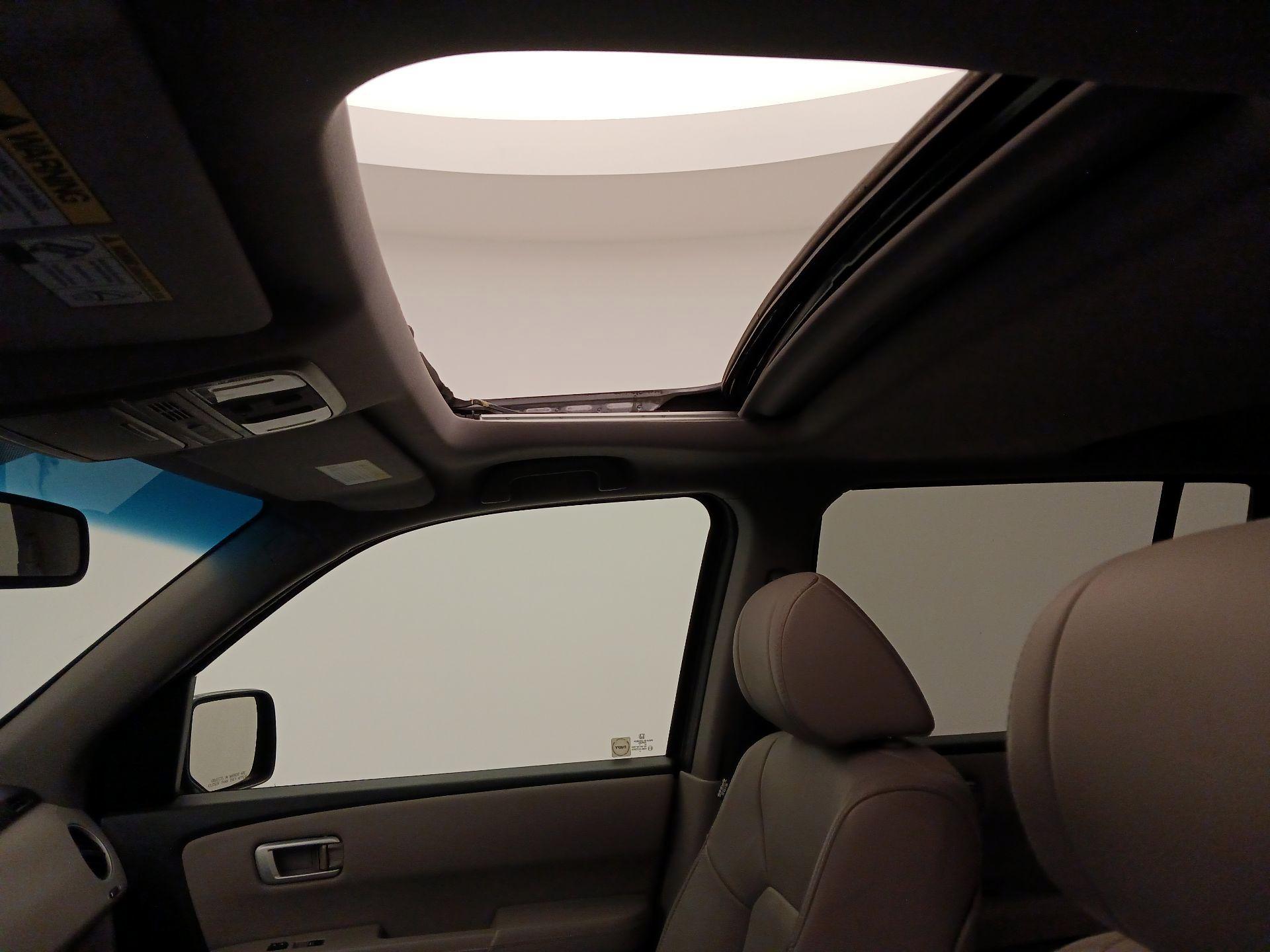 Thumbnail: 2015 Honda Pilot - 19