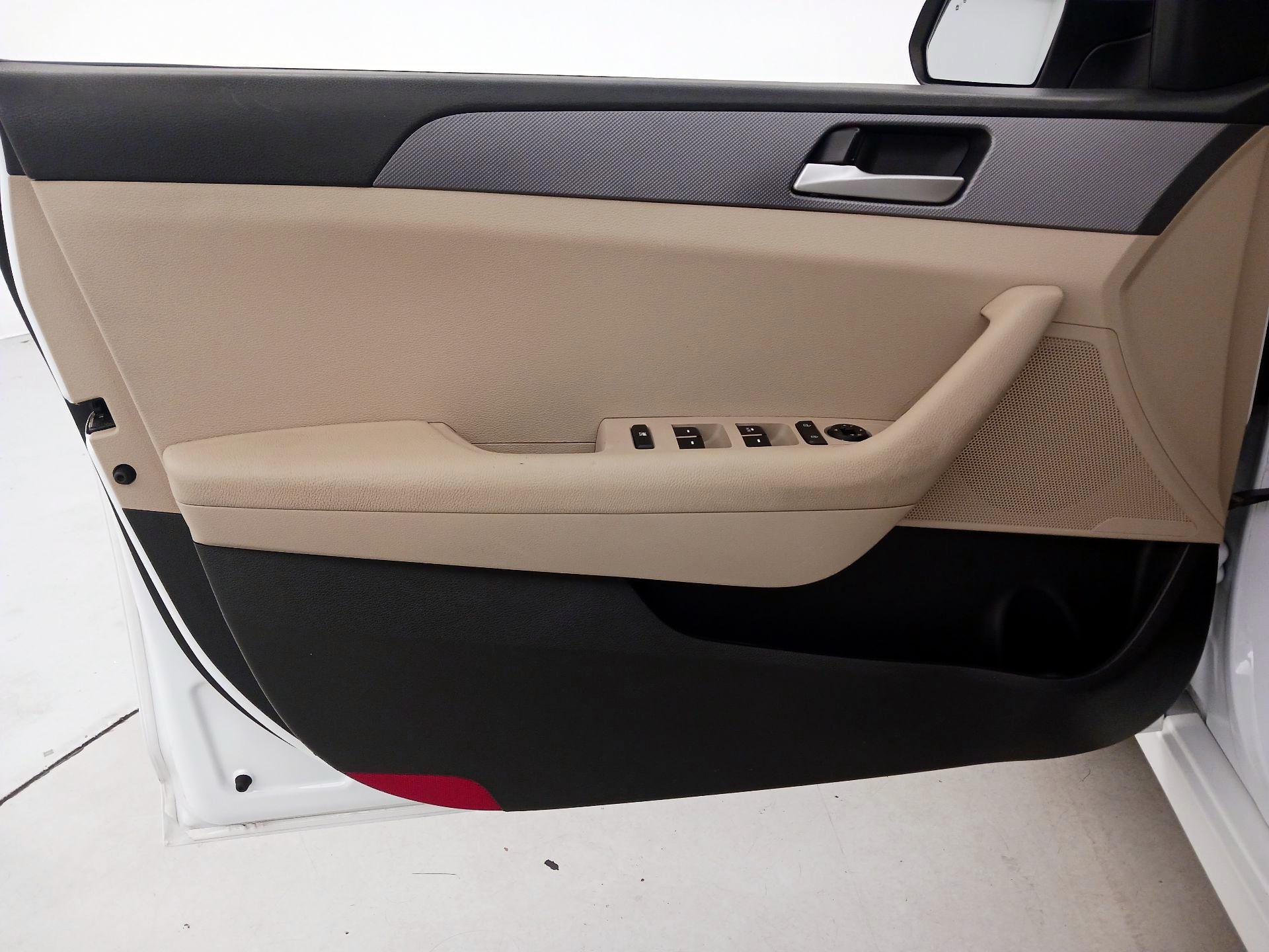 Thumbnail: 2018 Hyundai Sonata - 12