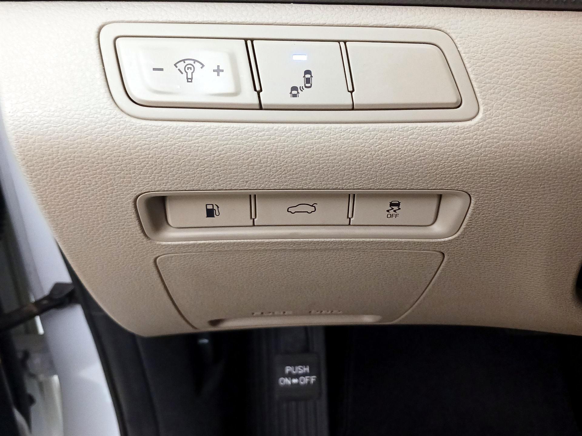 Thumbnail: 2018 Hyundai Sonata - 13