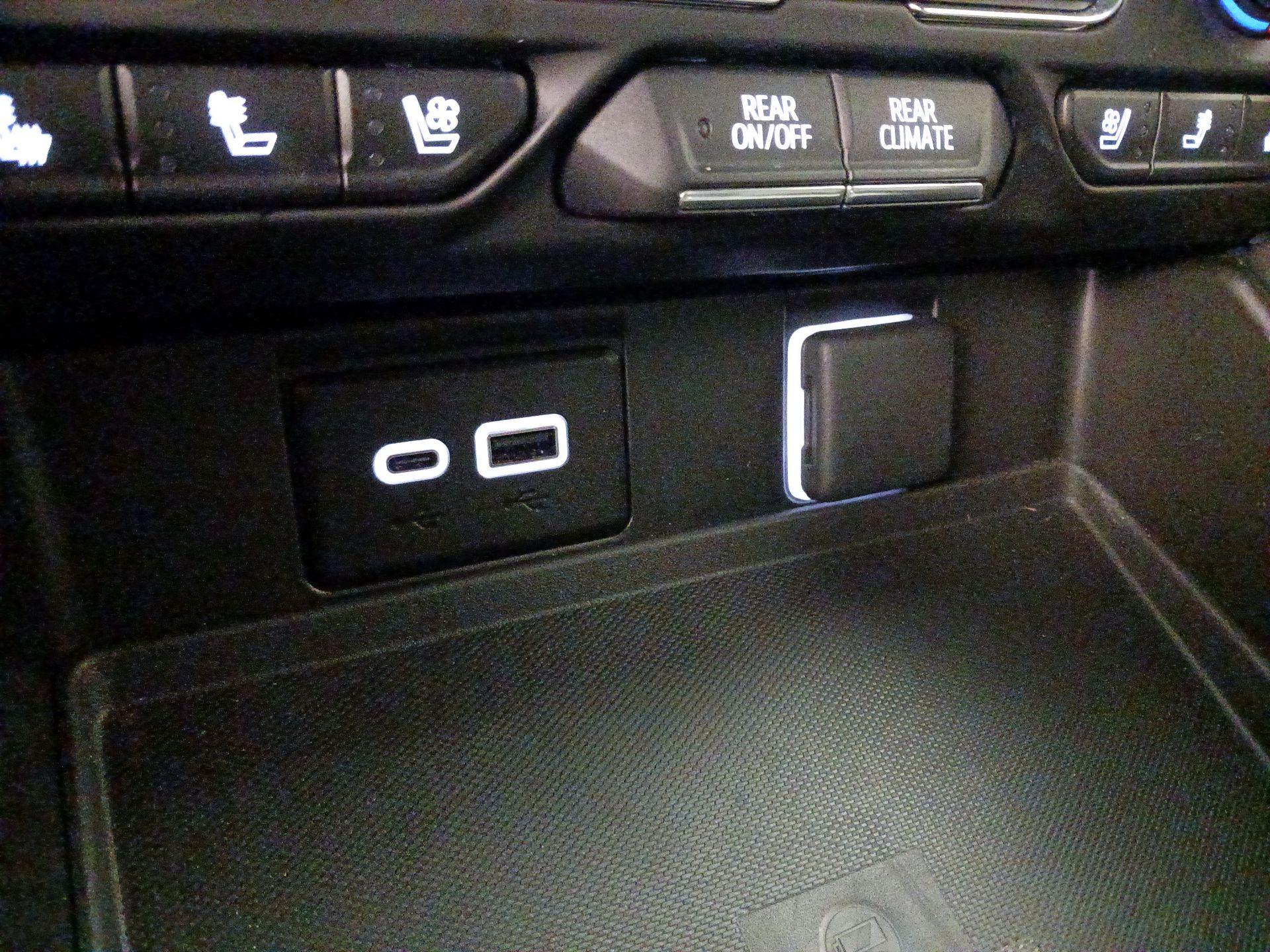 Thumbnail: 2024 Chevrolet Tahoe - 19