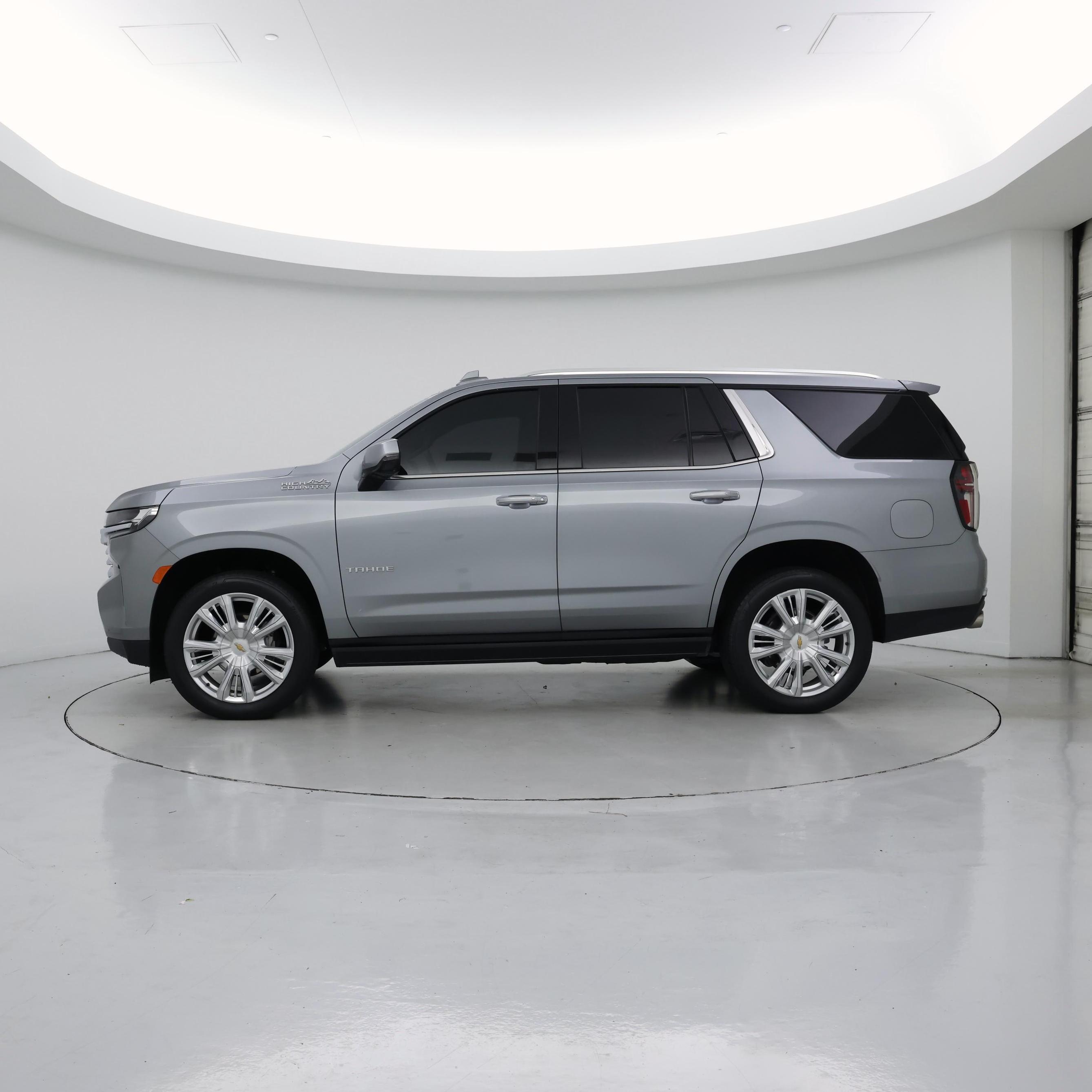 Thumbnail: 2024 Chevrolet Tahoe - 3