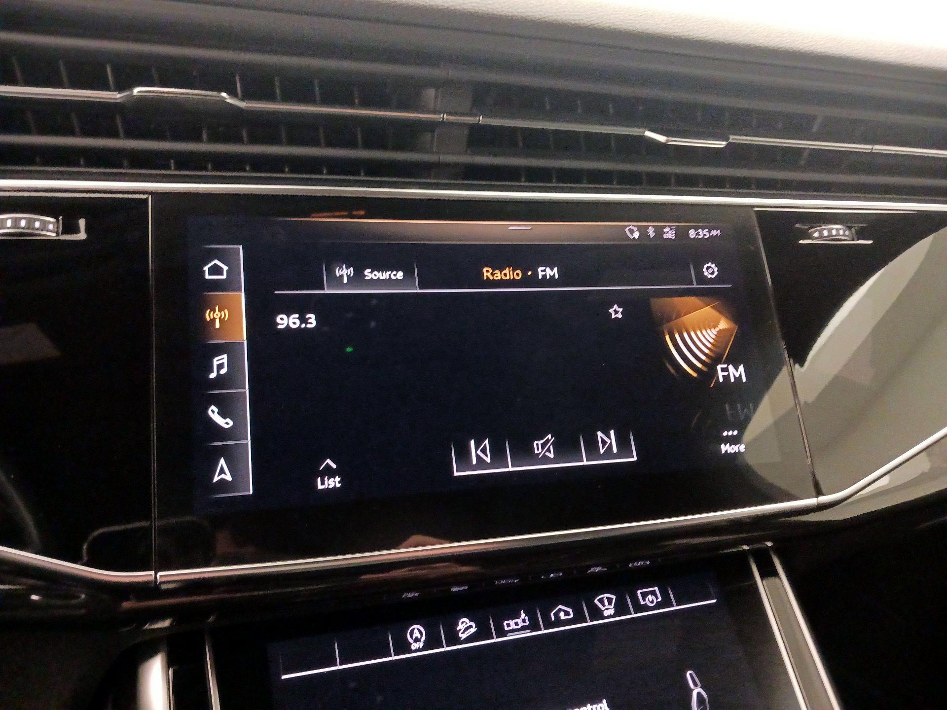 Thumbnail: 2020 Audi Q7 - 16