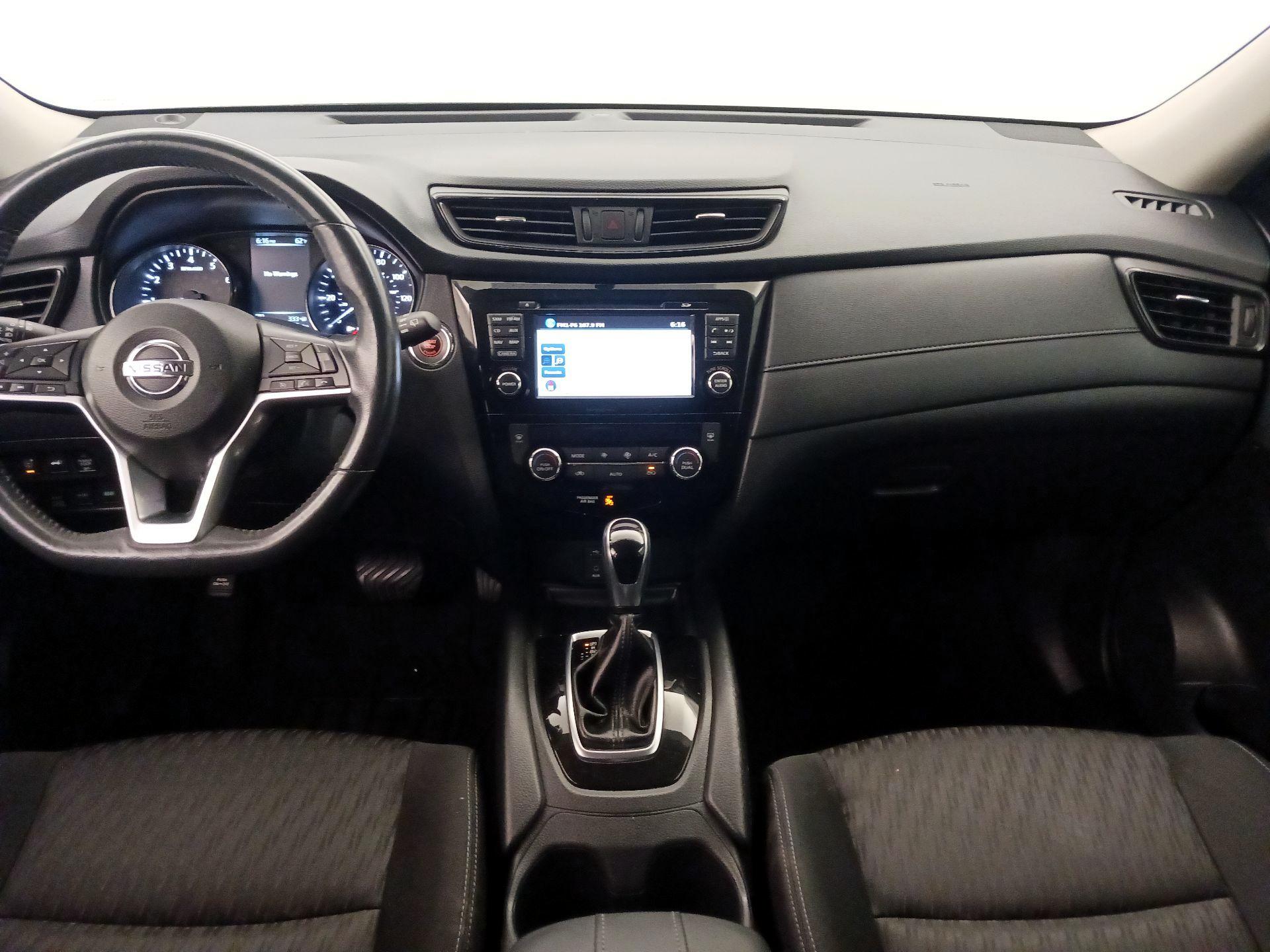 Thumbnail: 2017 Nissan Rogue - 9