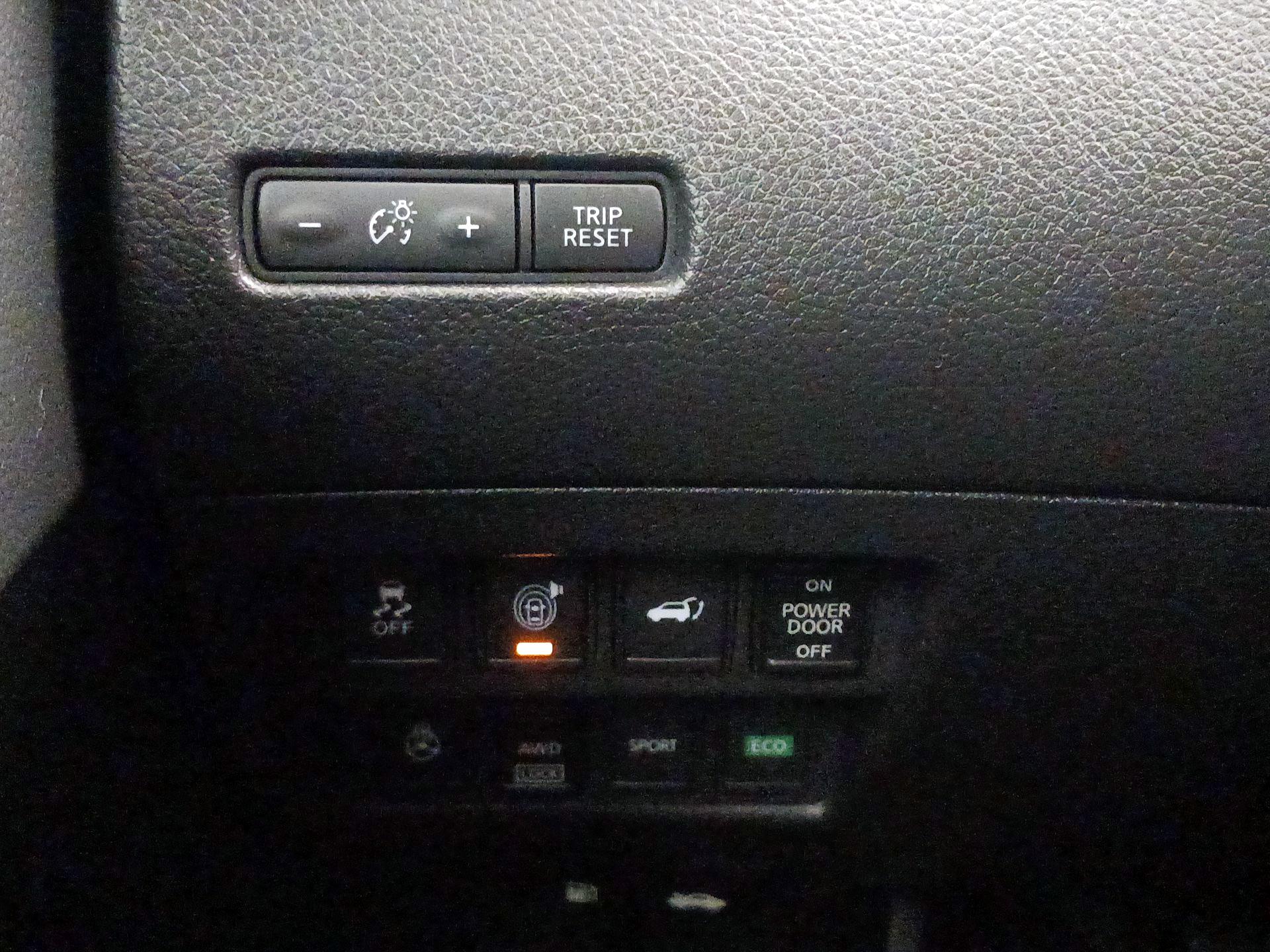 Thumbnail: 2017 Nissan Rogue - 13