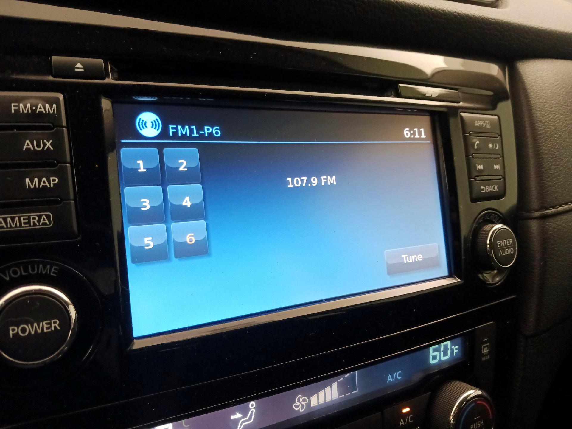 Thumbnail: 2017 Nissan Rogue - 16