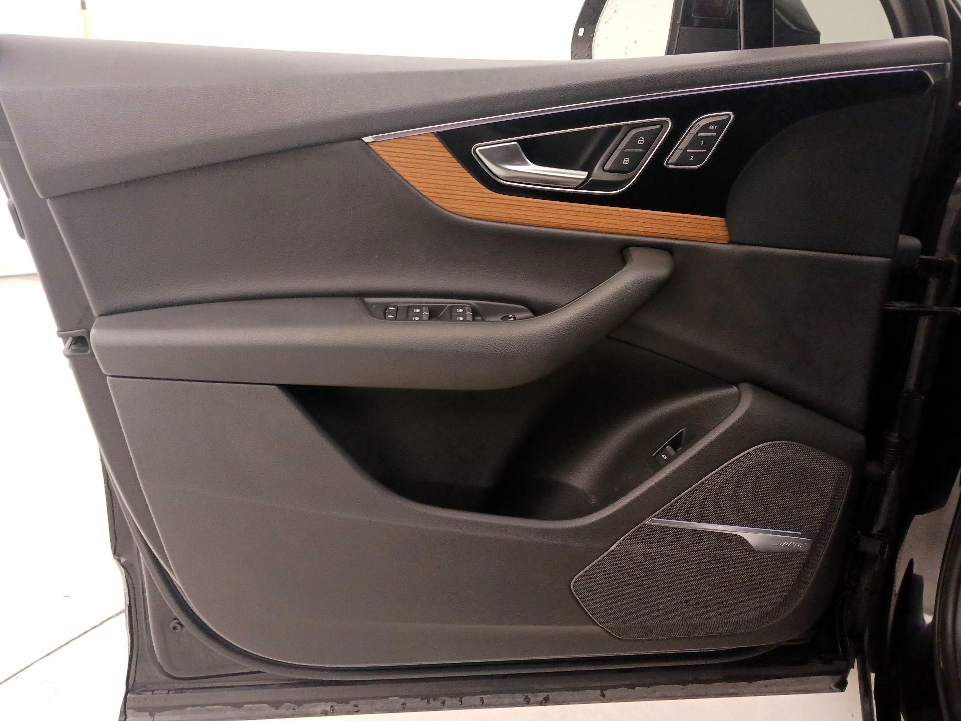 Thumbnail: 2018 Audi Q7 - 12