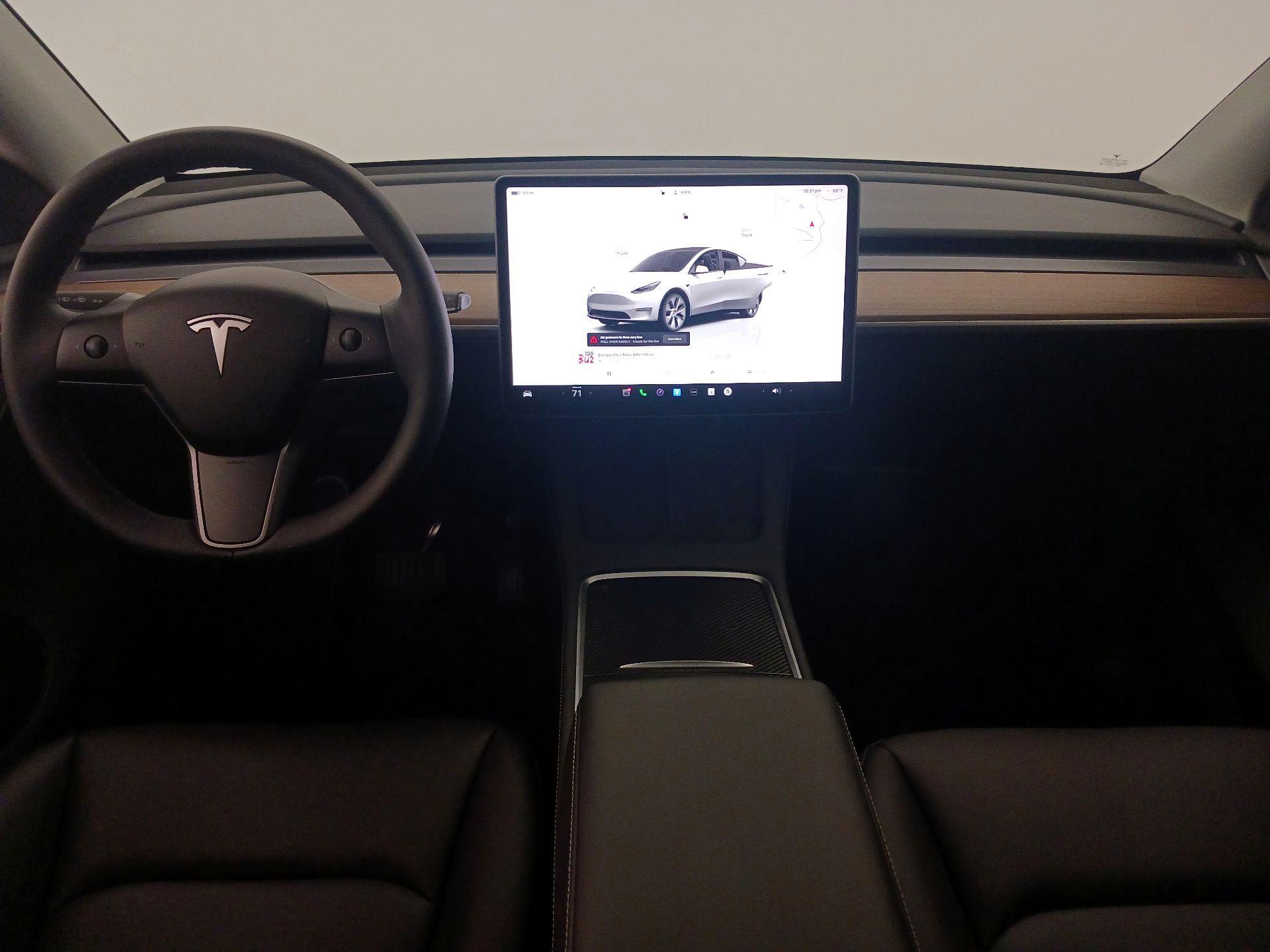 Thumbnail: 2023 Tesla Model Y - 9