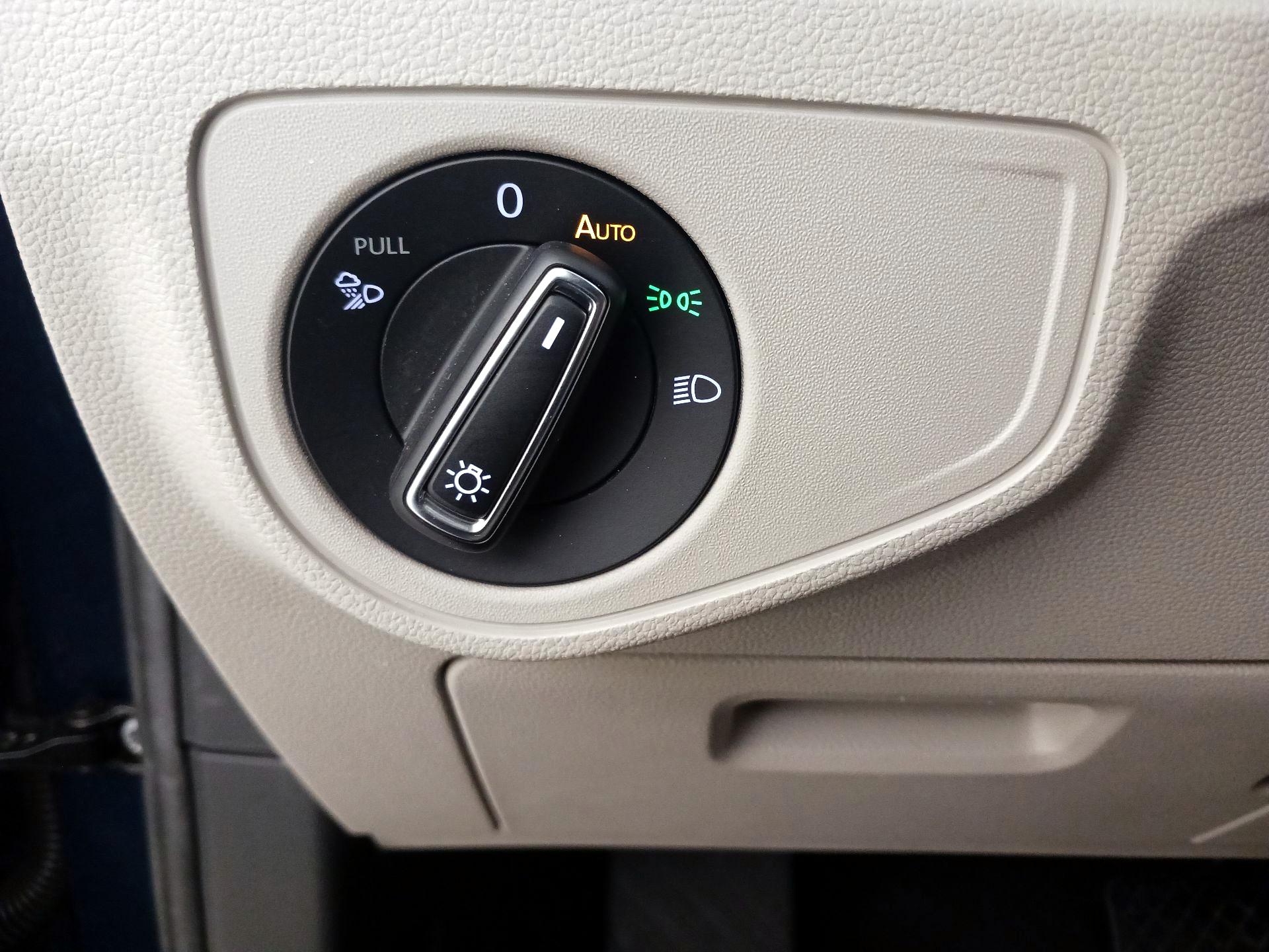 Thumbnail: 2021 Volkswagen Atlas - 13