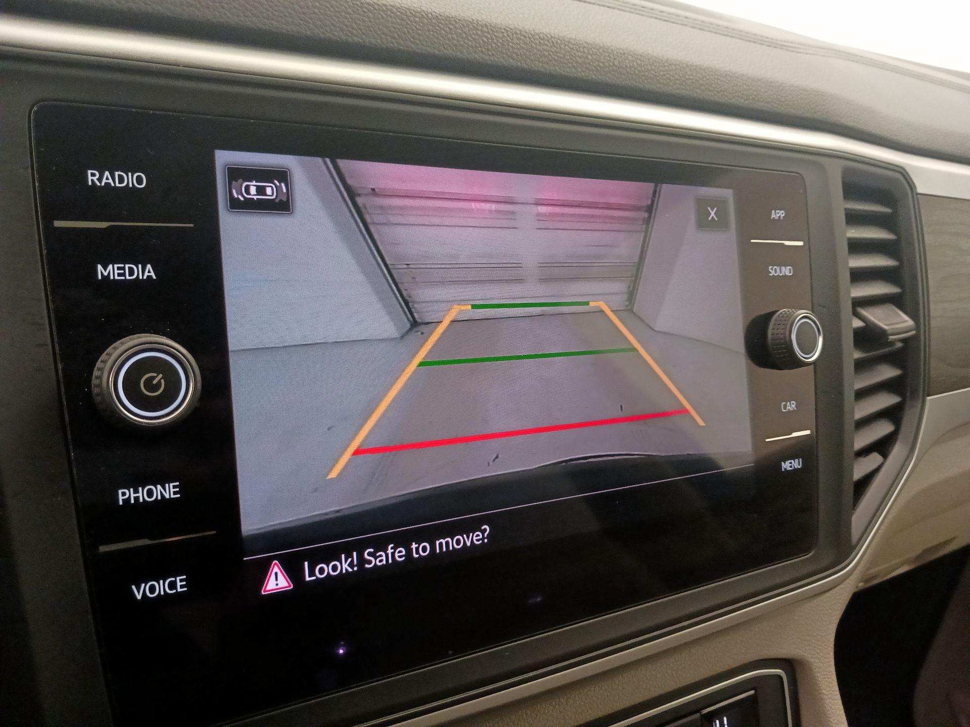 Thumbnail: 2021 Volkswagen Atlas - 14