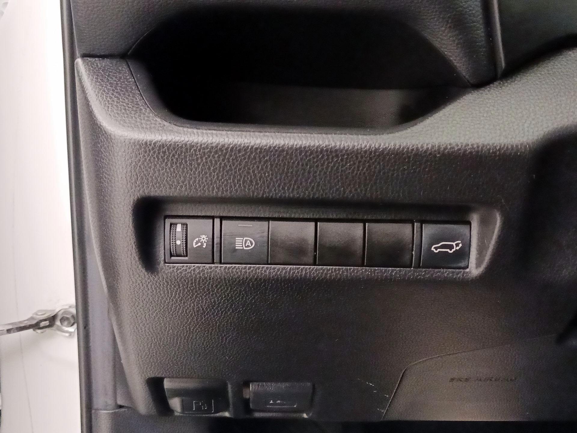 Thumbnail: 2021 Toyota RAV4 - 13