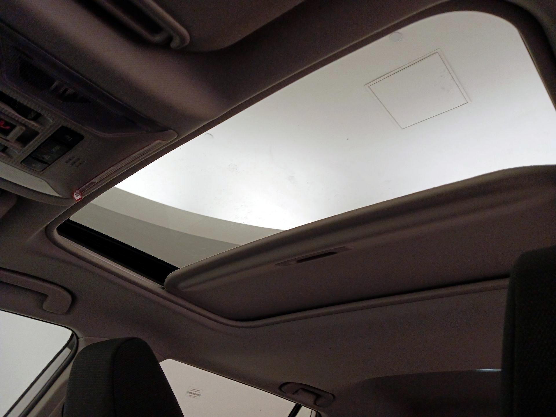 Thumbnail: 2021 Toyota RAV4 - 19