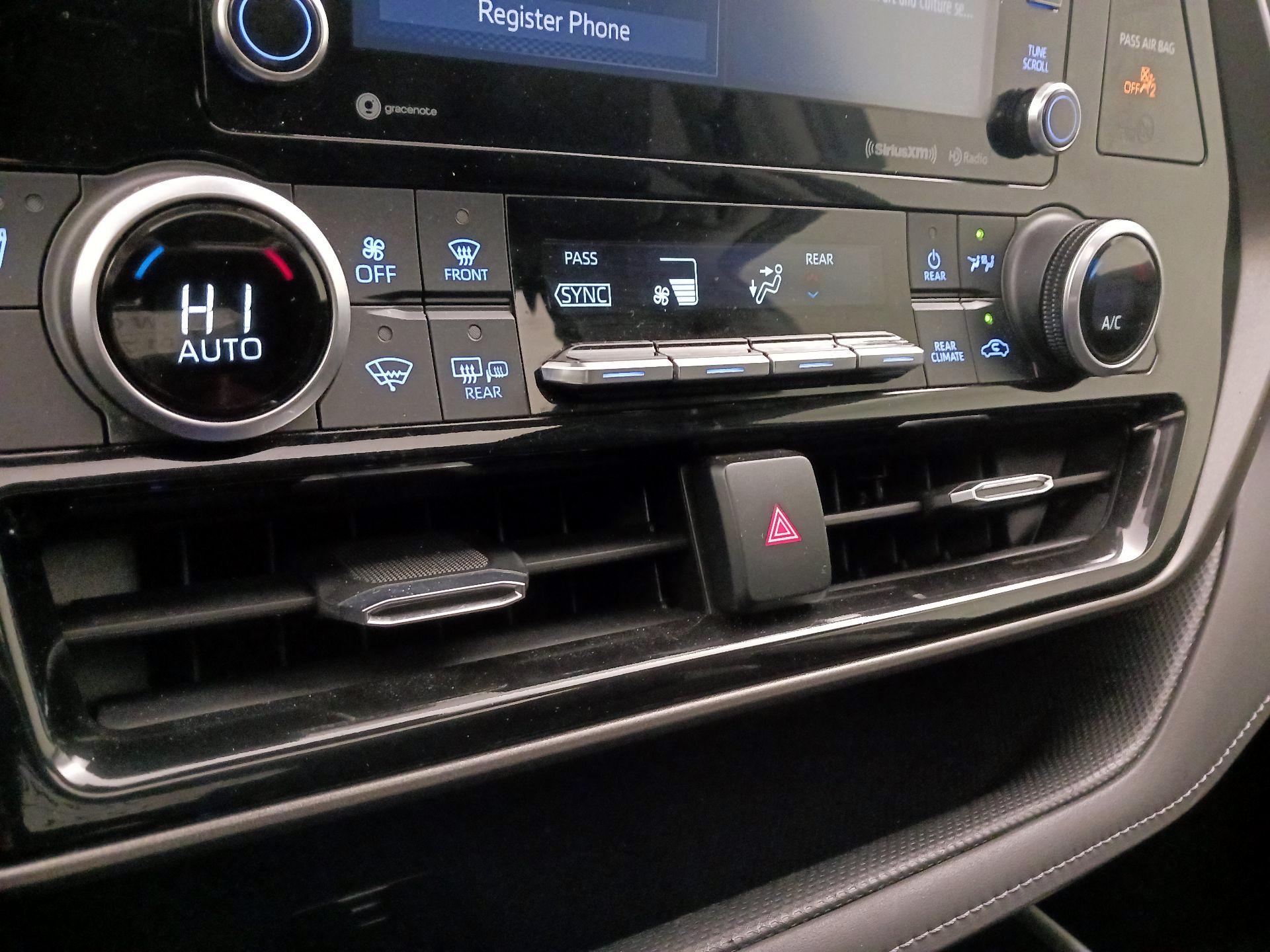 Thumbnail: 2021 Toyota Highlander - 16