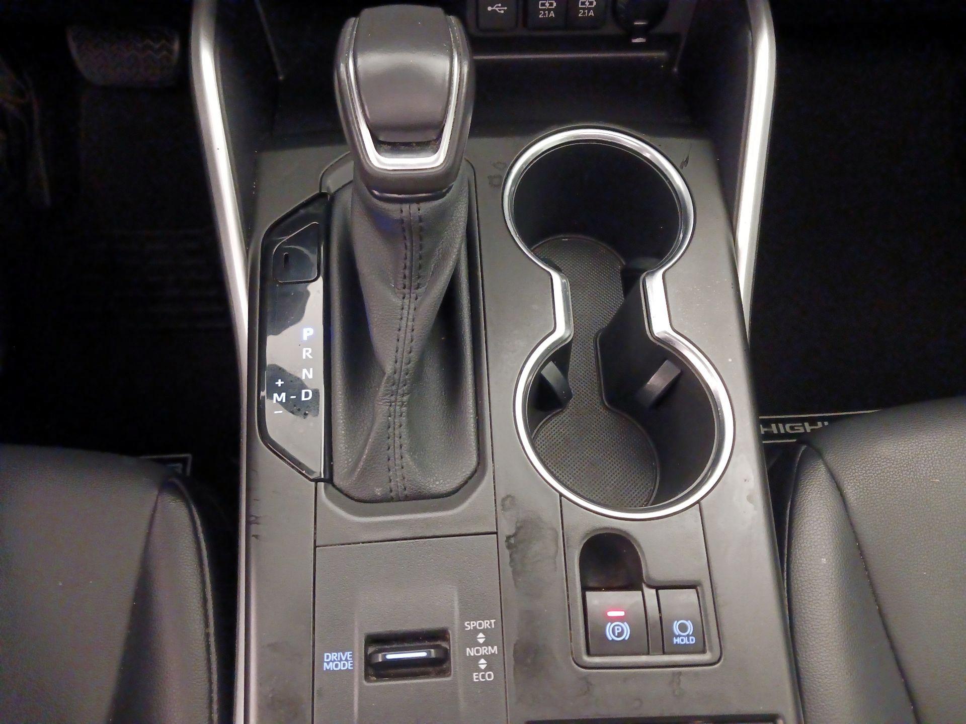 Thumbnail: 2021 Toyota Highlander - 17