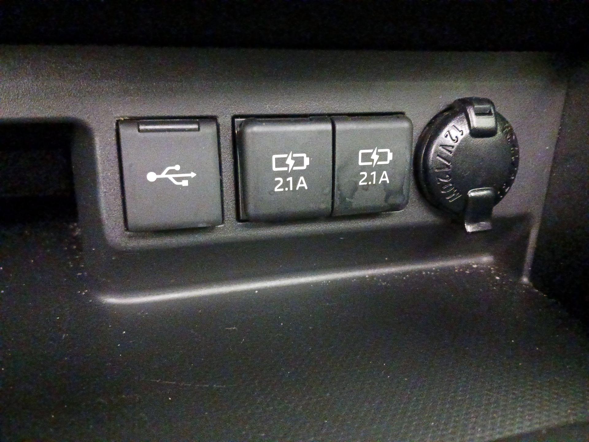 Thumbnail: 2021 Toyota Highlander - 18