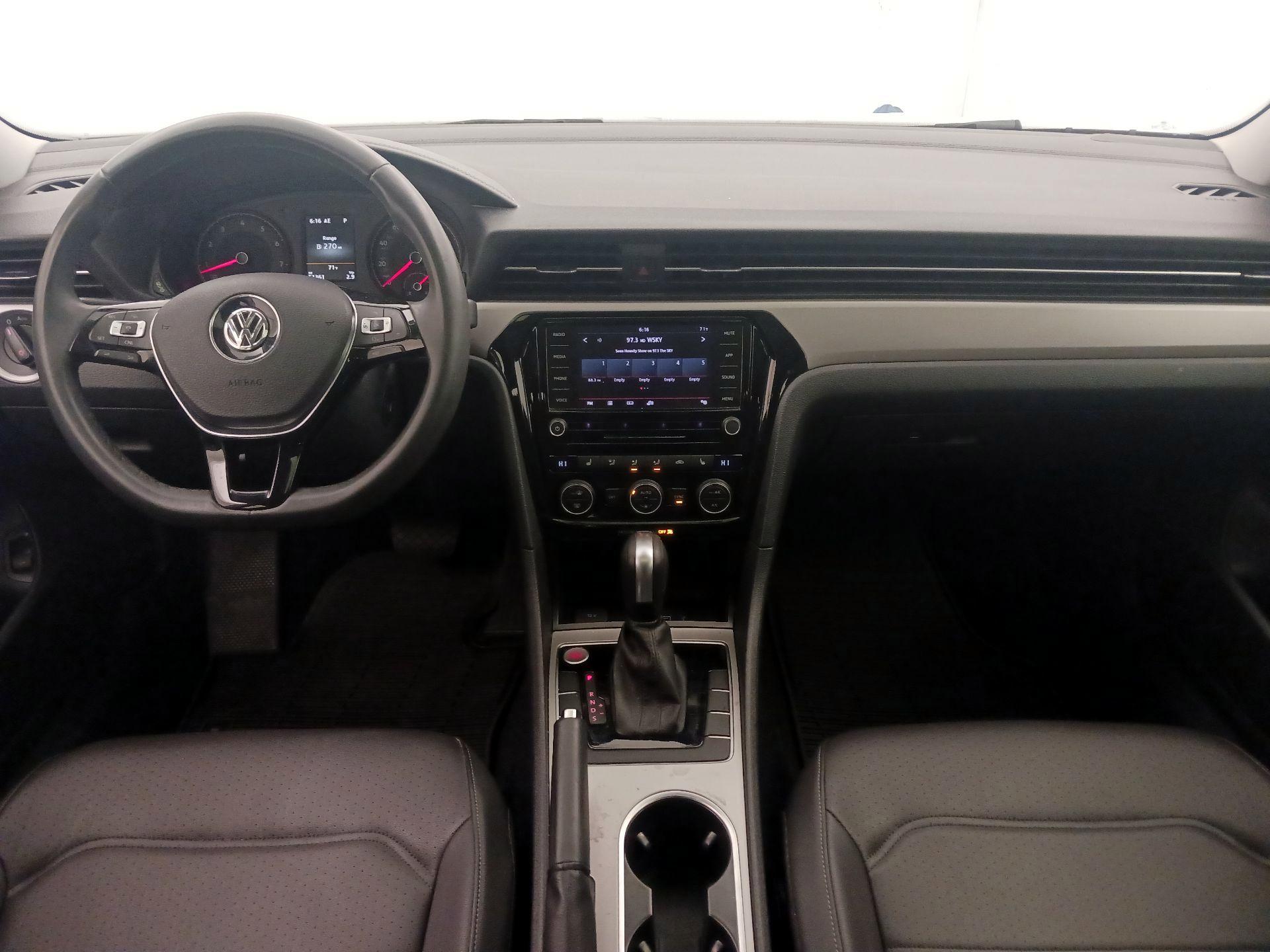 Thumbnail: 2021 Volkswagen Passat - 9