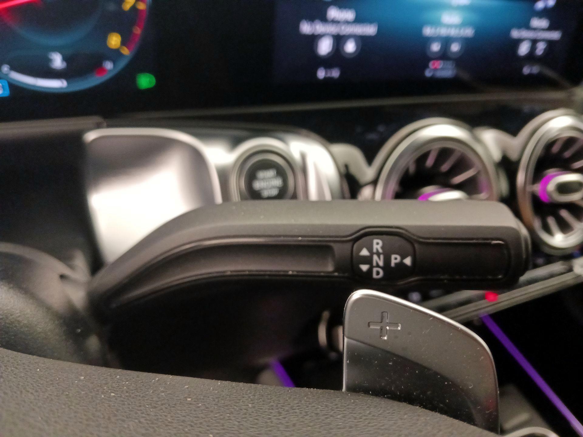 Thumbnail: 2021 Mercedes-Benz GLB - 17