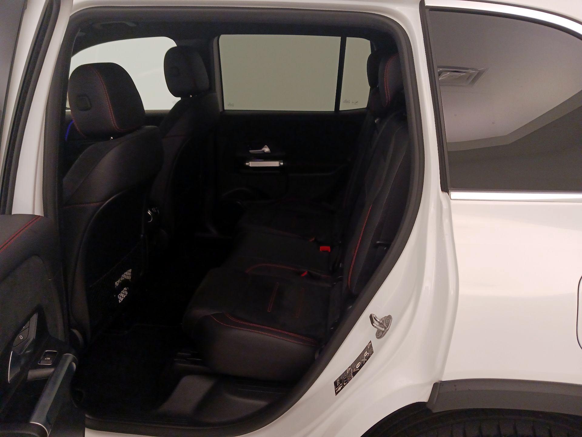 Thumbnail: 2021 Mercedes-Benz GLB - 19