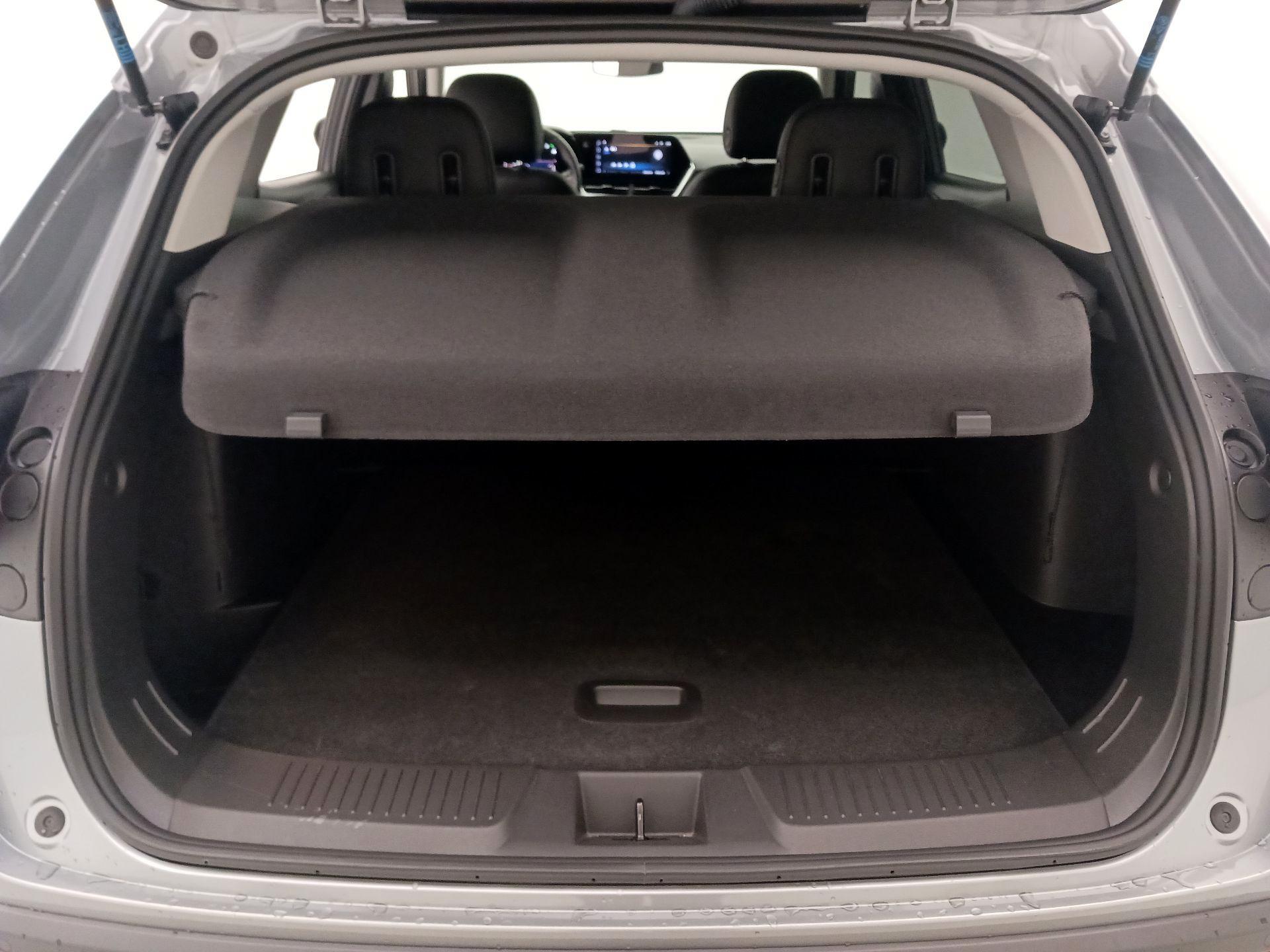 Thumbnail: 2024 Chevrolet Trax - 20