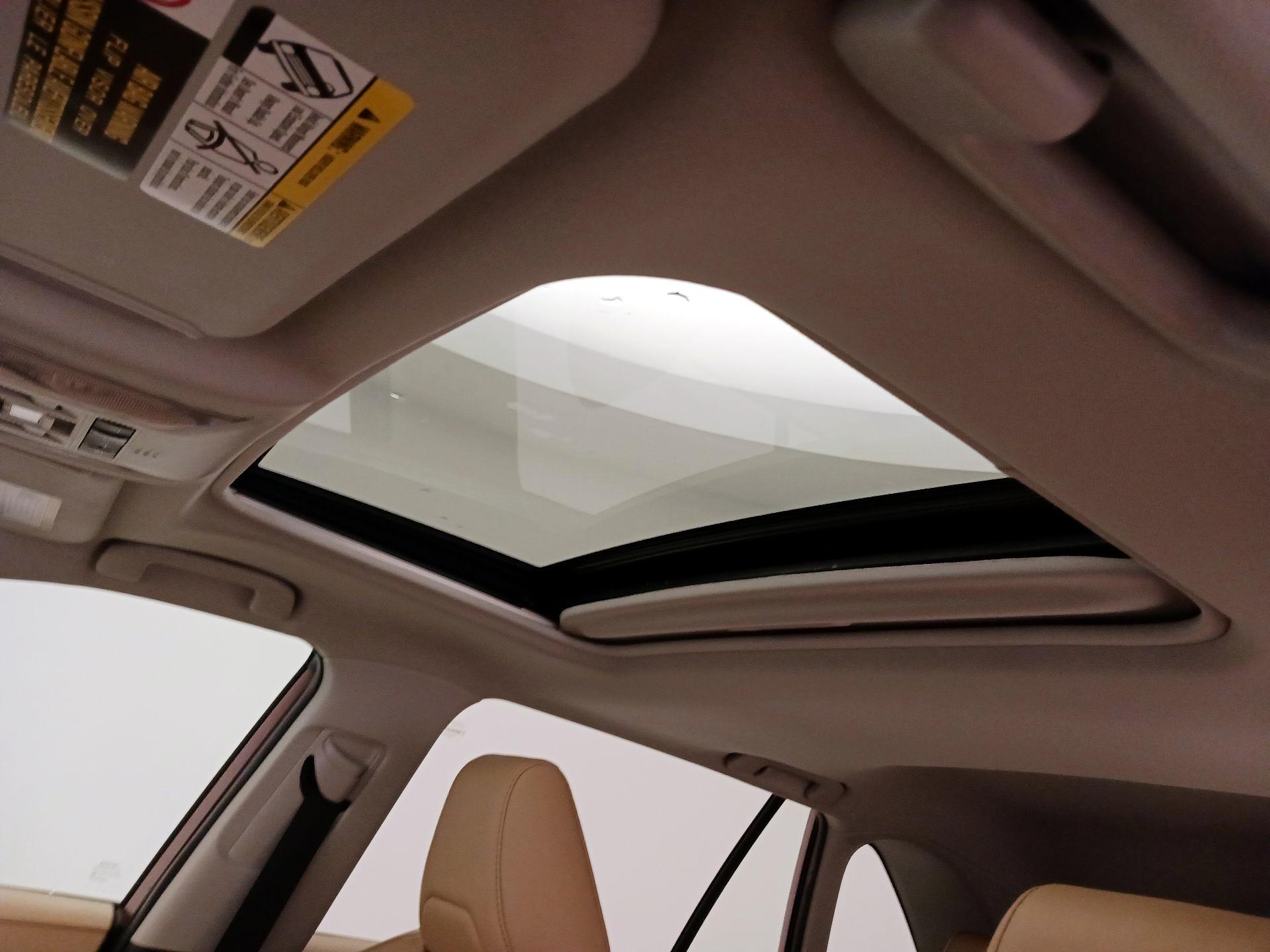 Thumbnail: 2022 Toyota RAV4 - 19