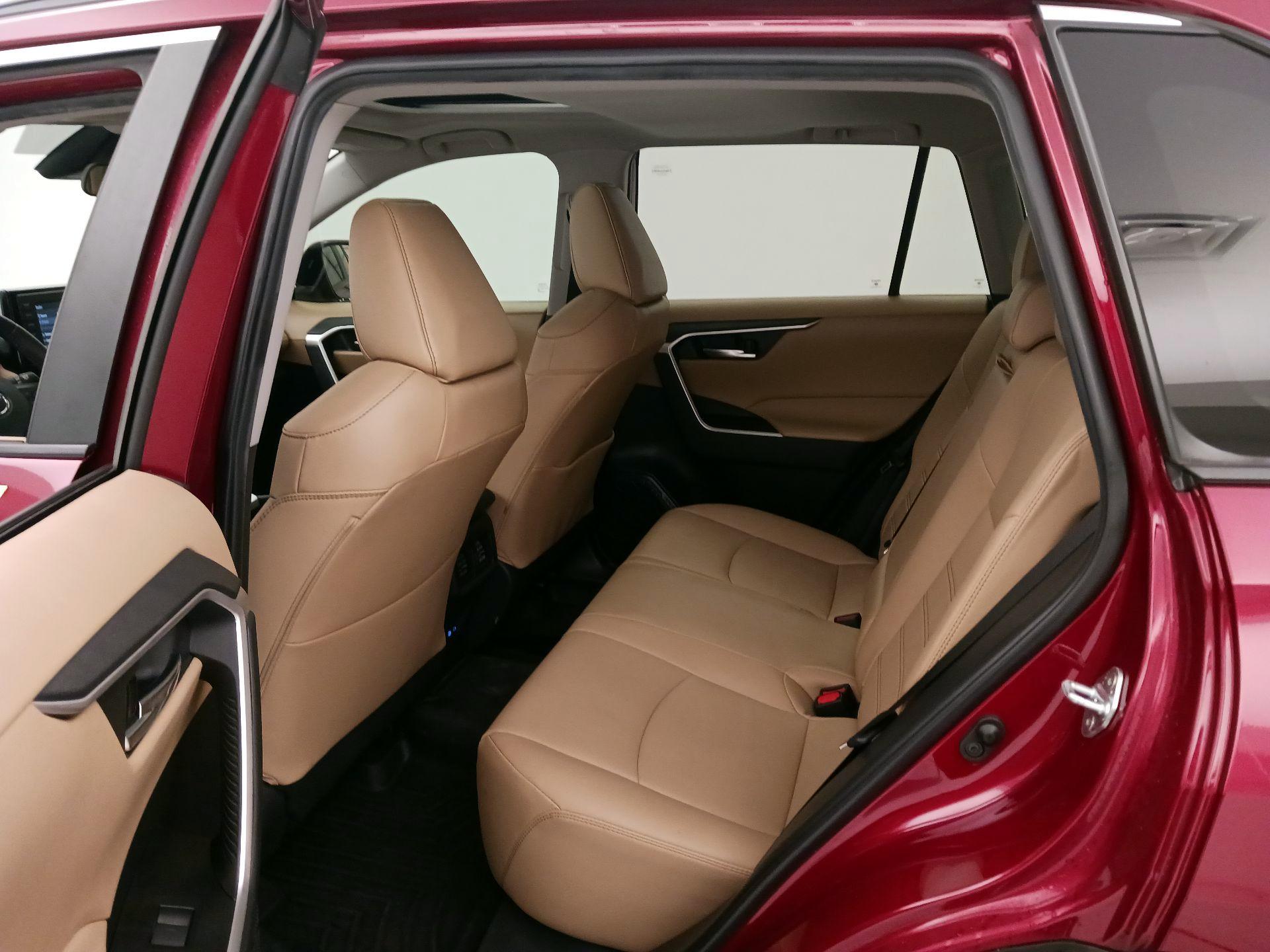 Thumbnail: 2022 Toyota RAV4 - 20