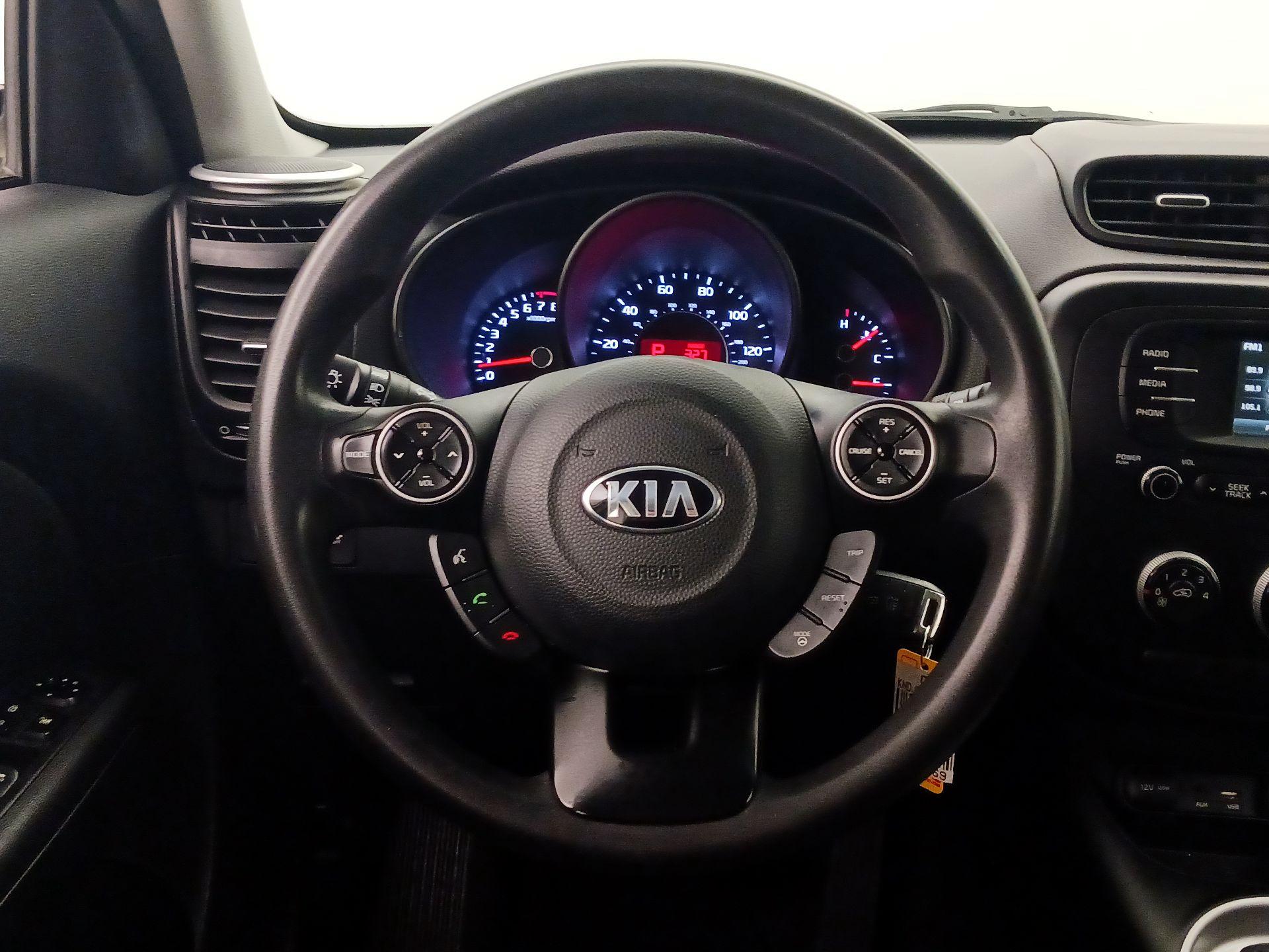 Thumbnail: 2016 Kia Soul - 10