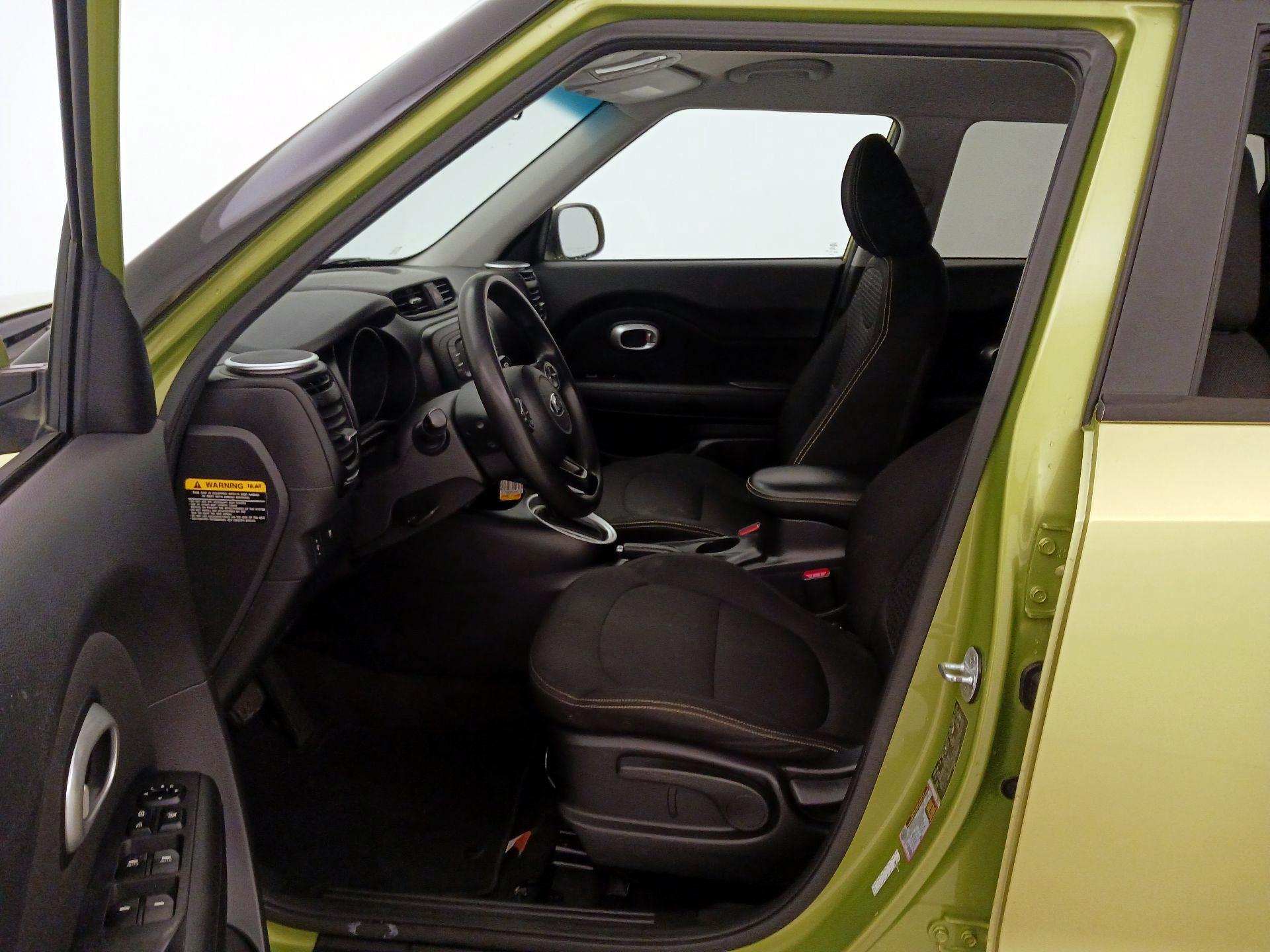 Thumbnail: 2016 Kia Soul - 11