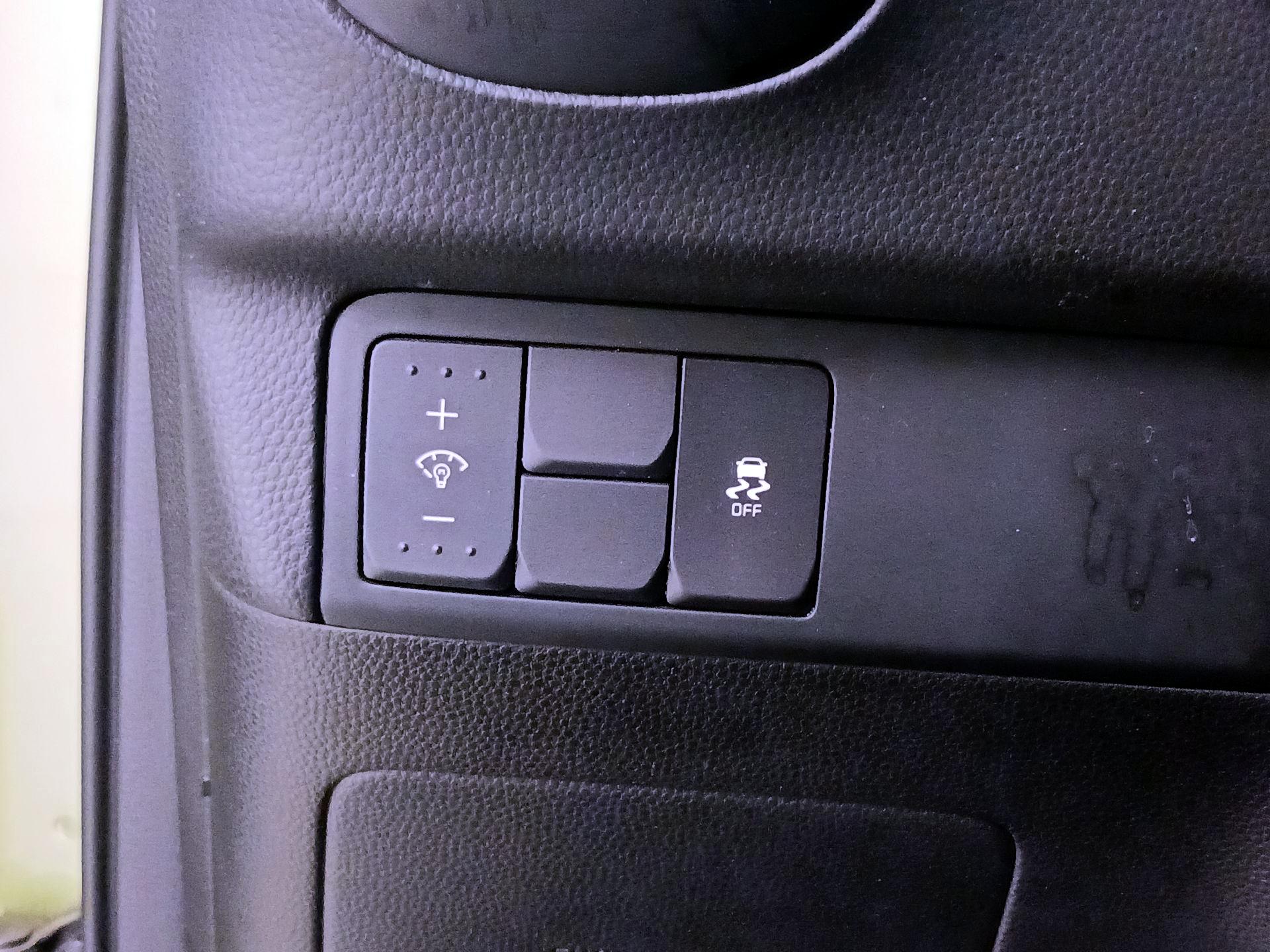 Thumbnail: 2016 Kia Soul - 13