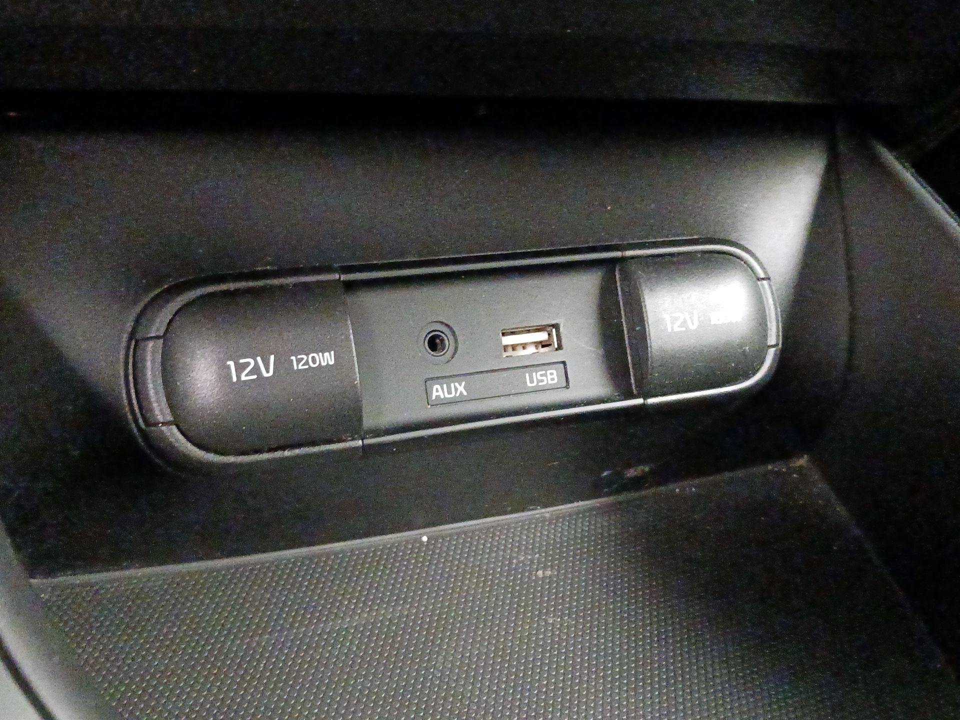 Thumbnail: 2016 Kia Soul - 18