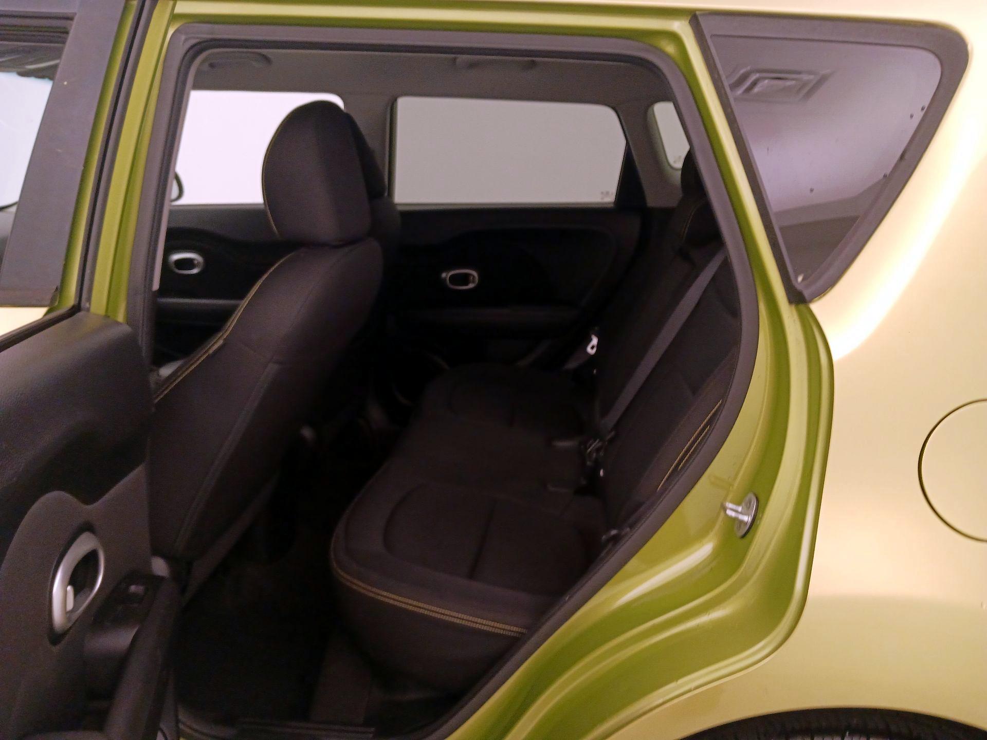 Thumbnail: 2016 Kia Soul - 19