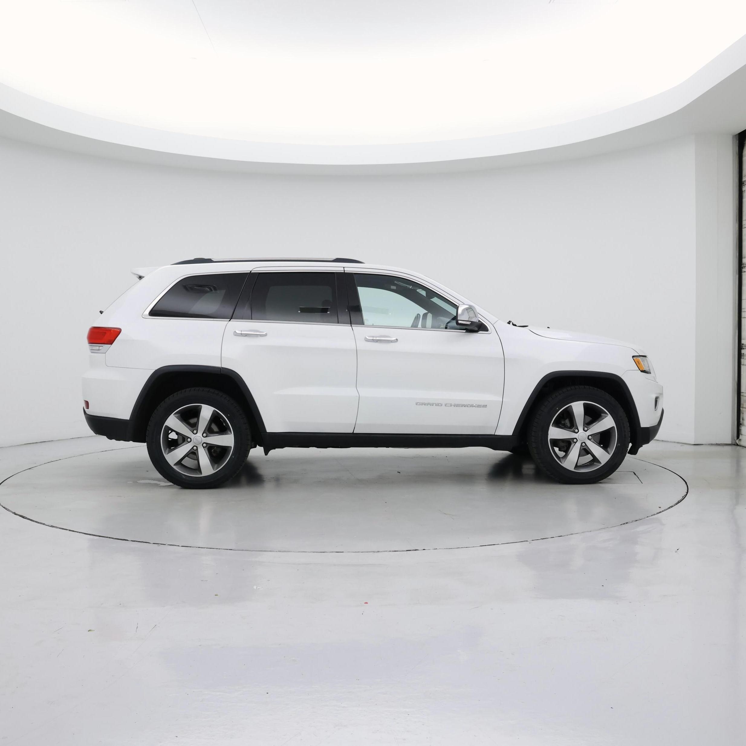 Thumbnail: 2015 Jeep Grand Cherokee - 7