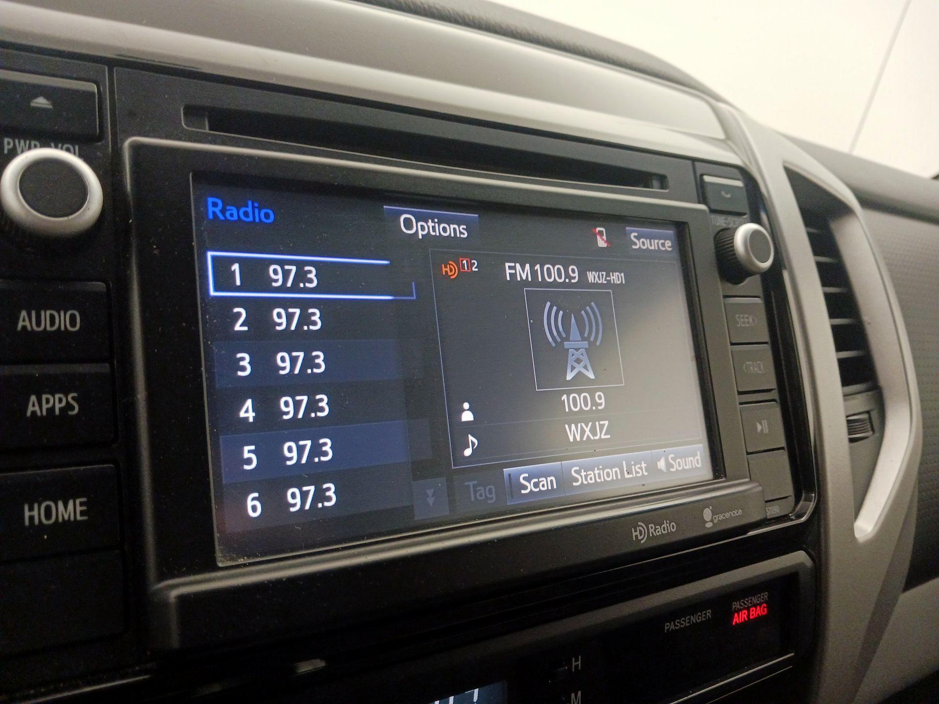 Thumbnail: 2014 Toyota Tacoma - 15