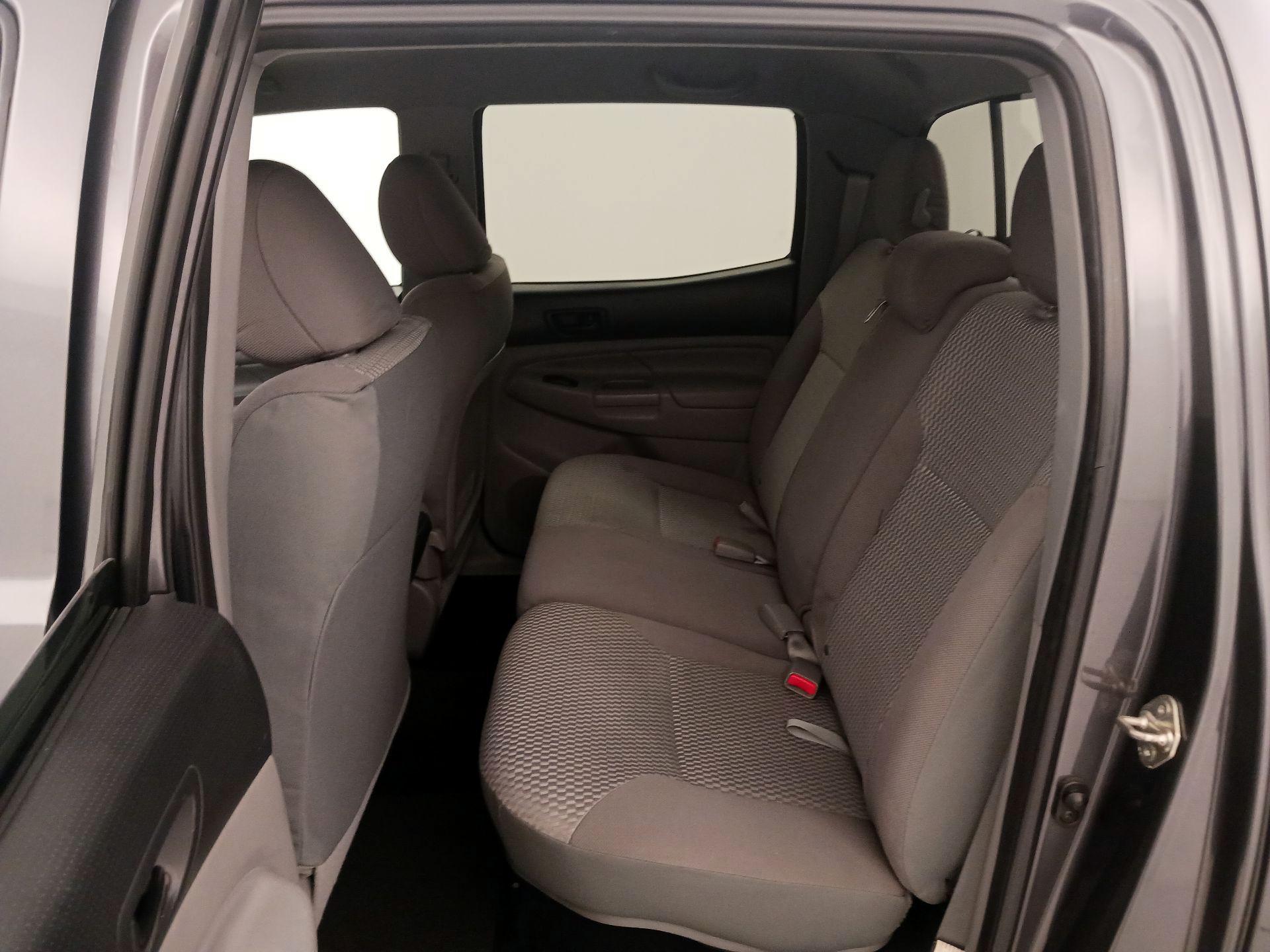 Thumbnail: 2014 Toyota Tacoma - 19