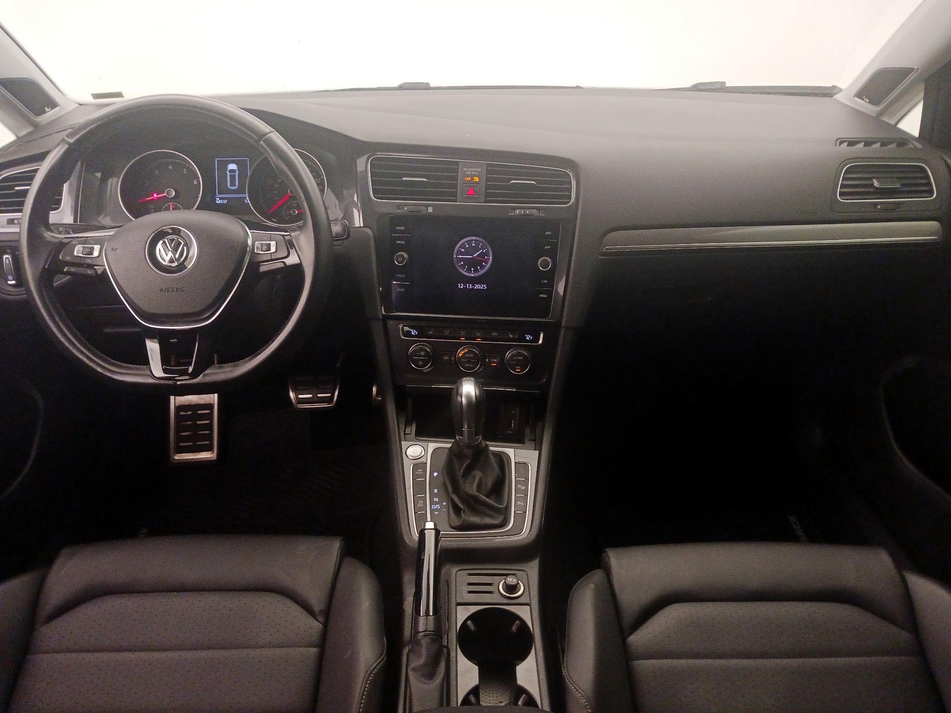 Thumbnail: 2018 Volkswagen Golf - 9