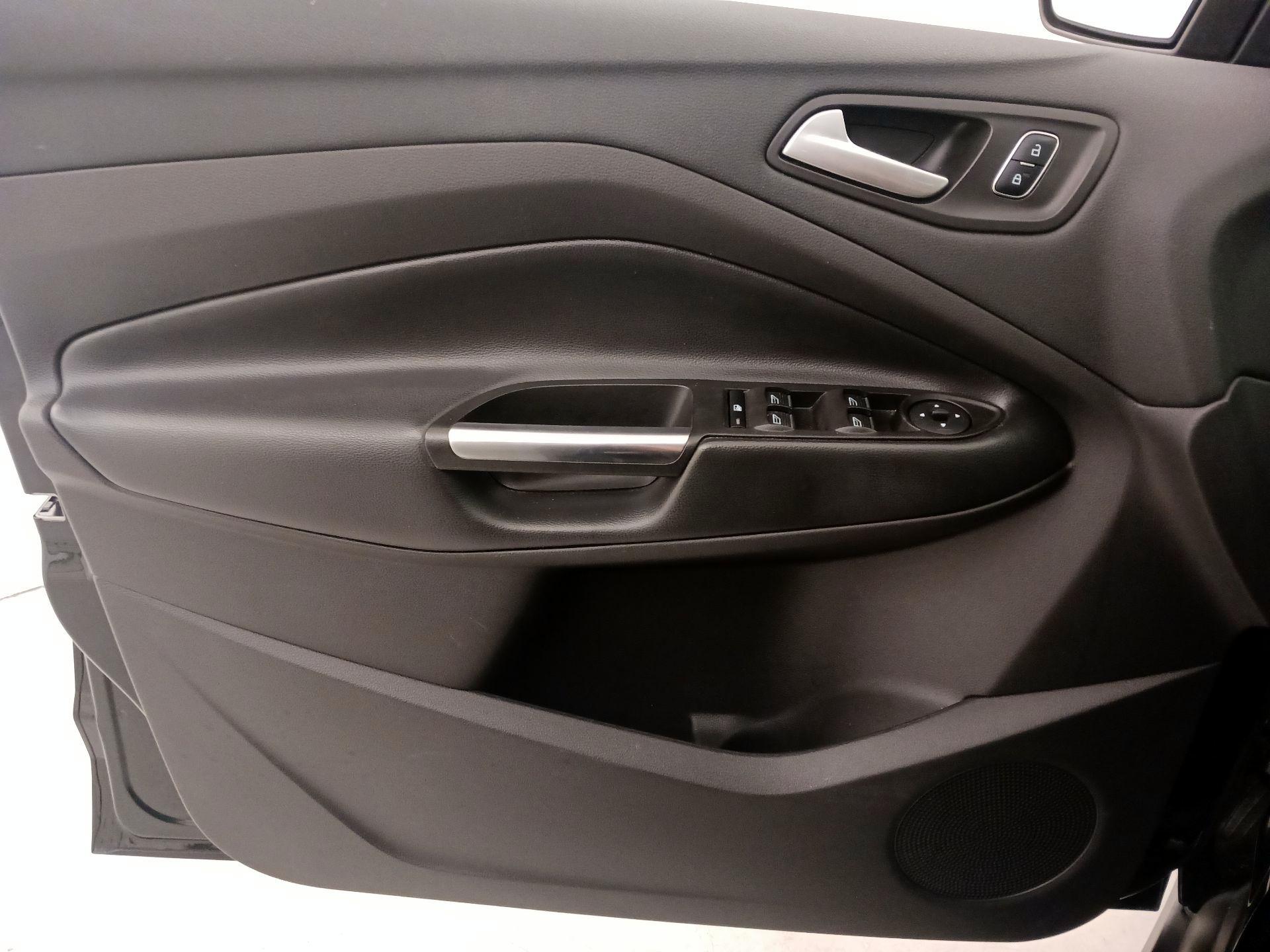 Thumbnail: 2017 Ford C-Max - 12