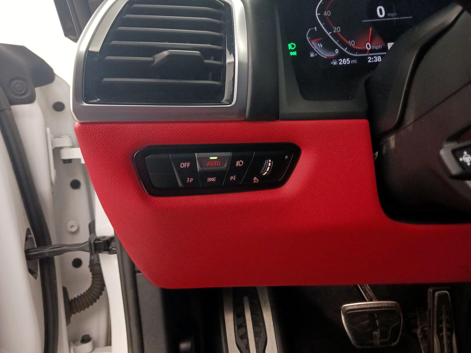 Thumbnail: 2020 BMW 8 Series - 13