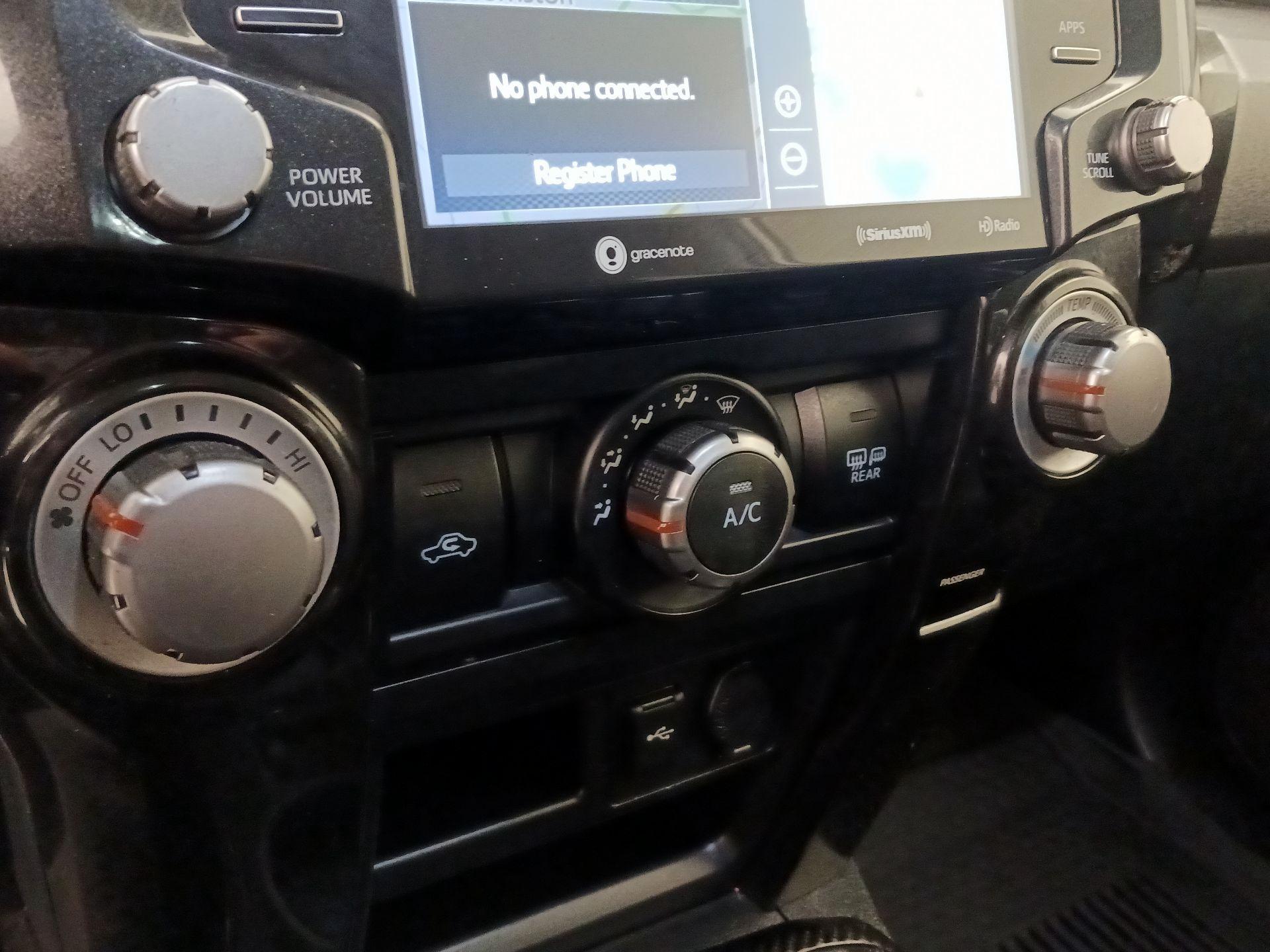 Thumbnail: 2021 Toyota 4Runner - 17