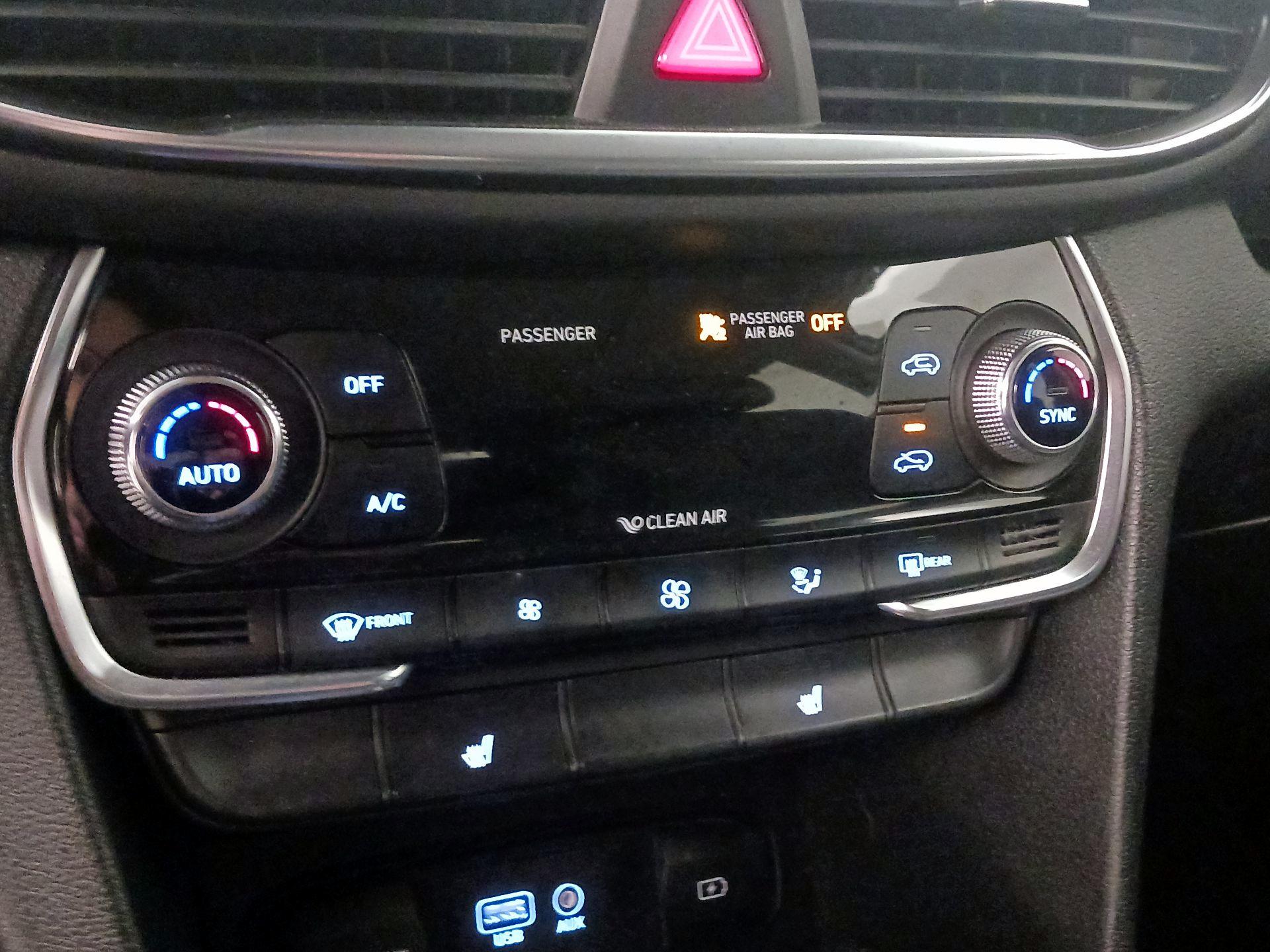 Thumbnail: 2019 Hyundai Santa Fe - 16