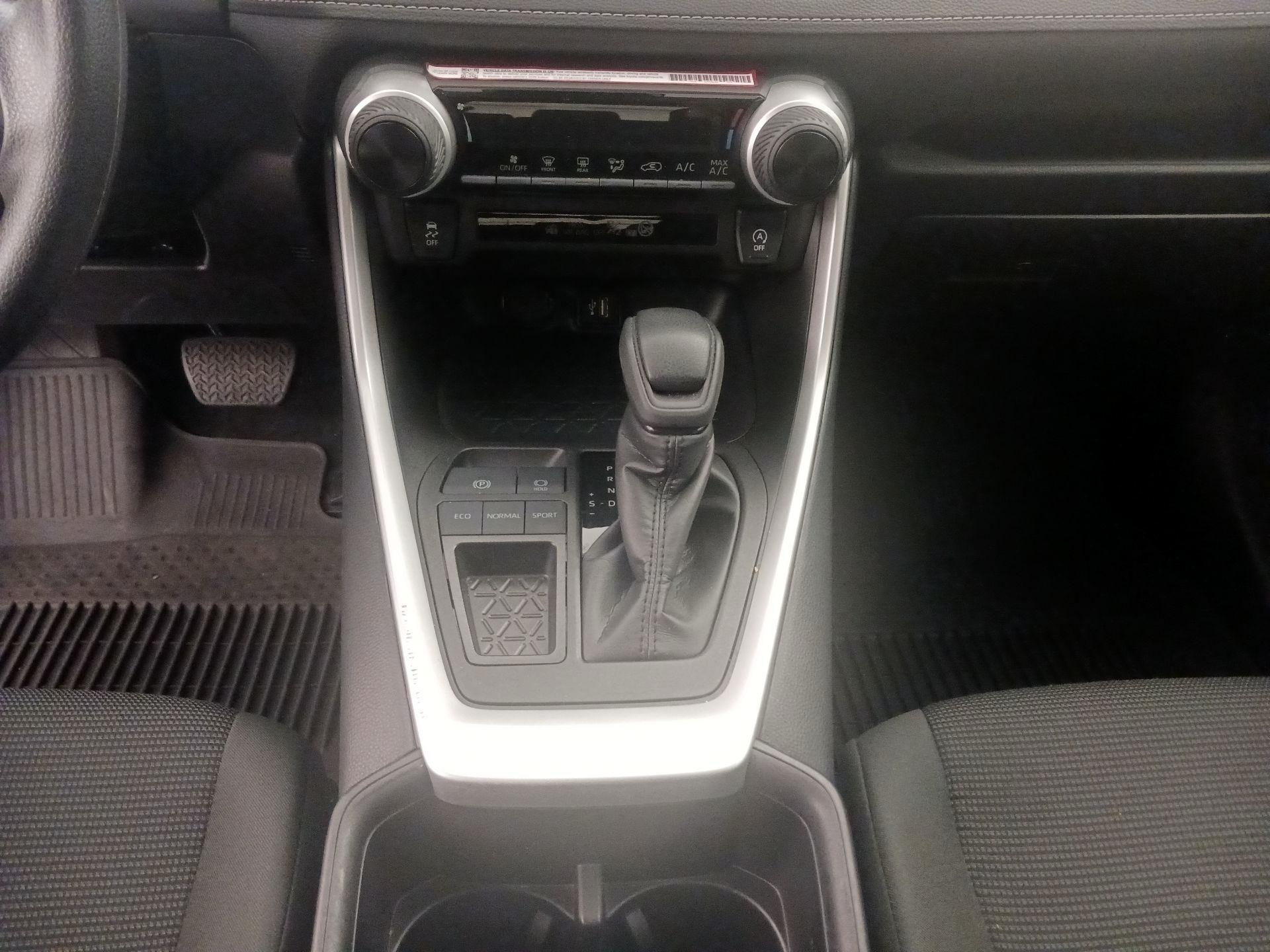 Thumbnail: 2025 Toyota RAV4 - 17