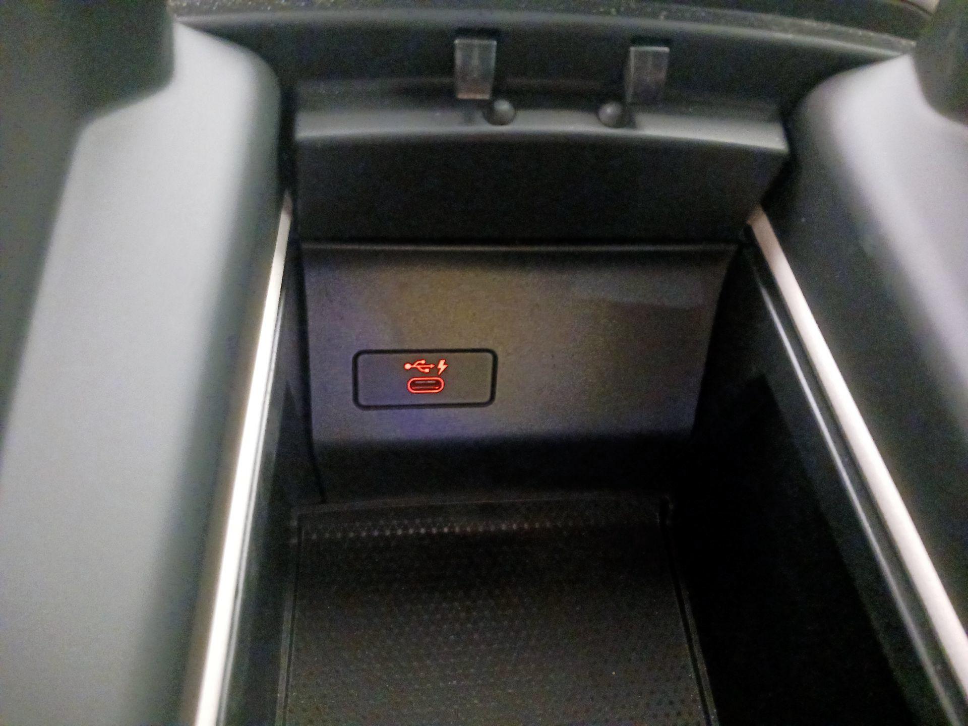 Thumbnail: 2022 BMW X5 - 18