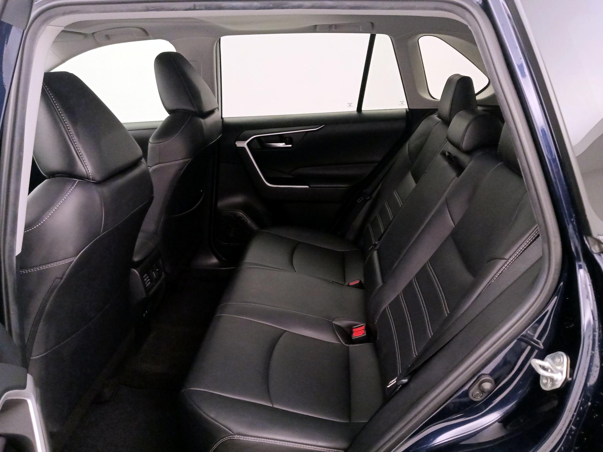 Thumbnail: 2020 Toyota RAV4 - 20