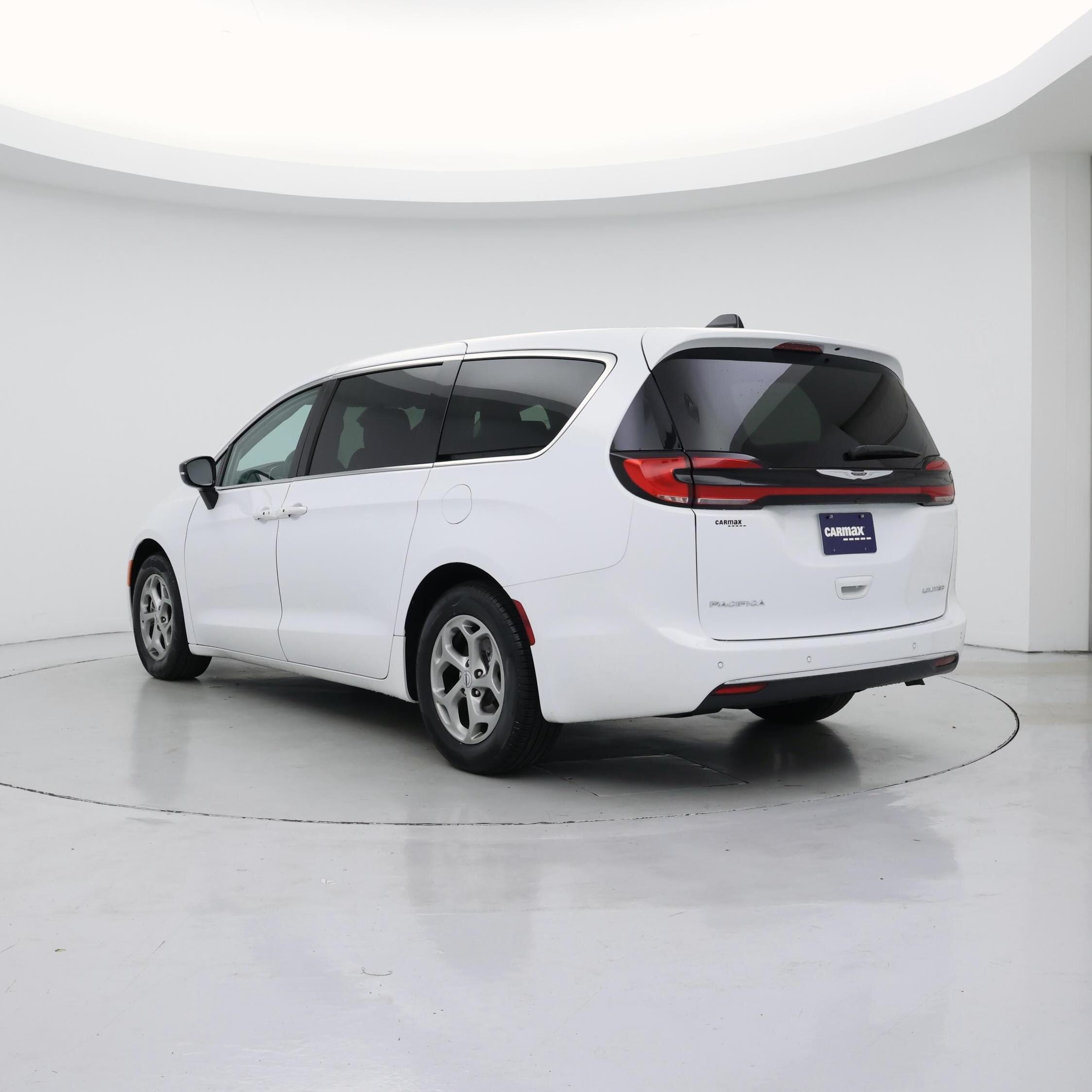 Thumbnail: 2024 Chrysler Pacifica - 2