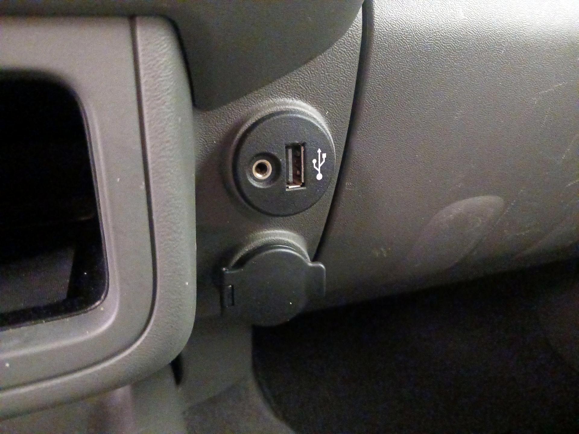 Thumbnail: 2019 Nissan Frontier - 18